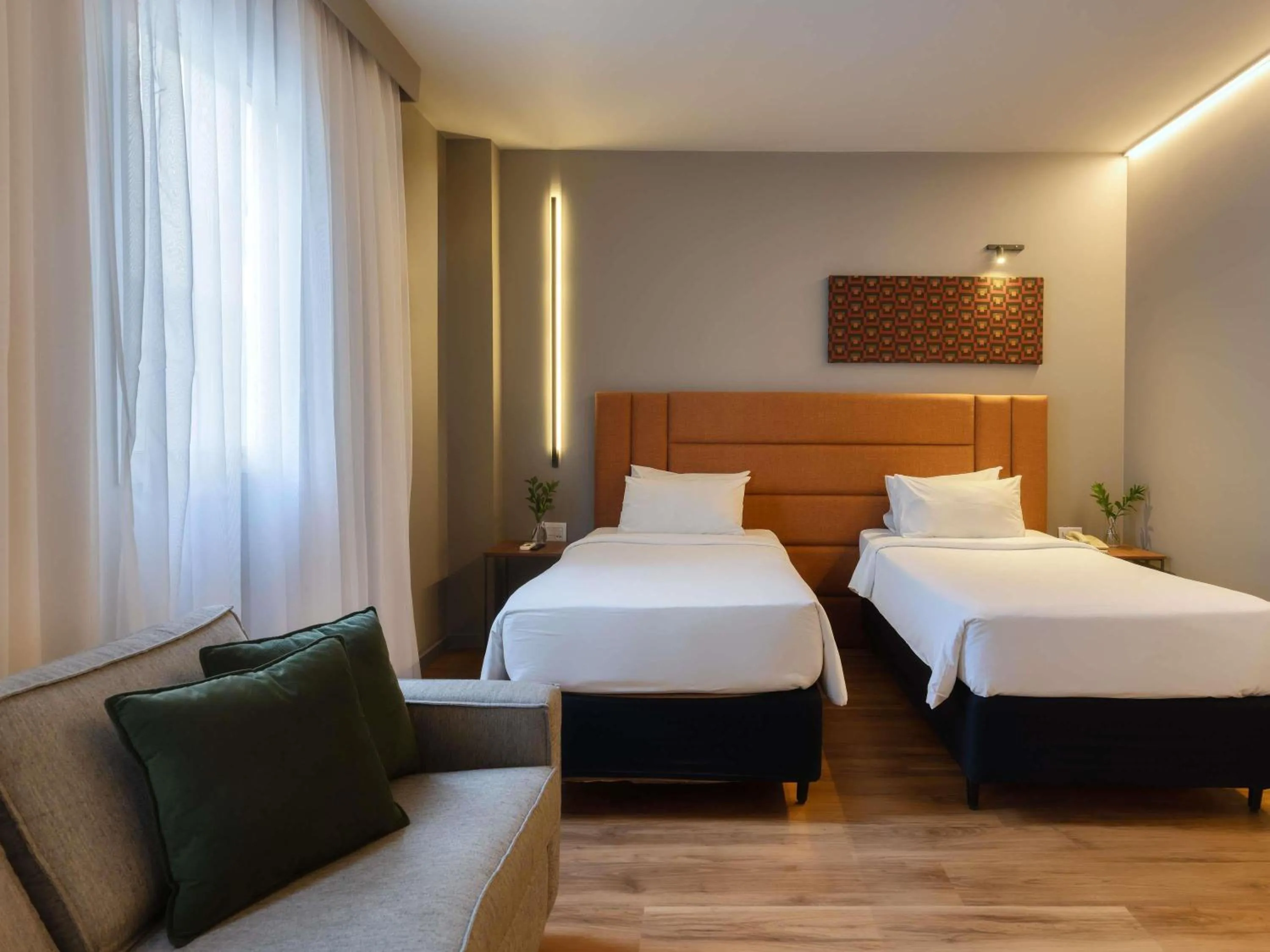 Bedroom, Bed in Mercure Belo Horizonte Vila da Serra