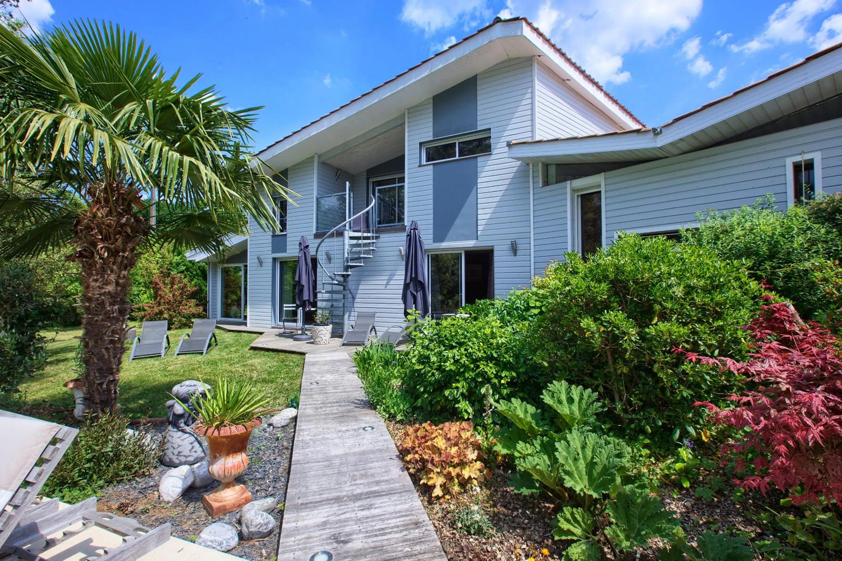 Patio in B&B La Closerie 33