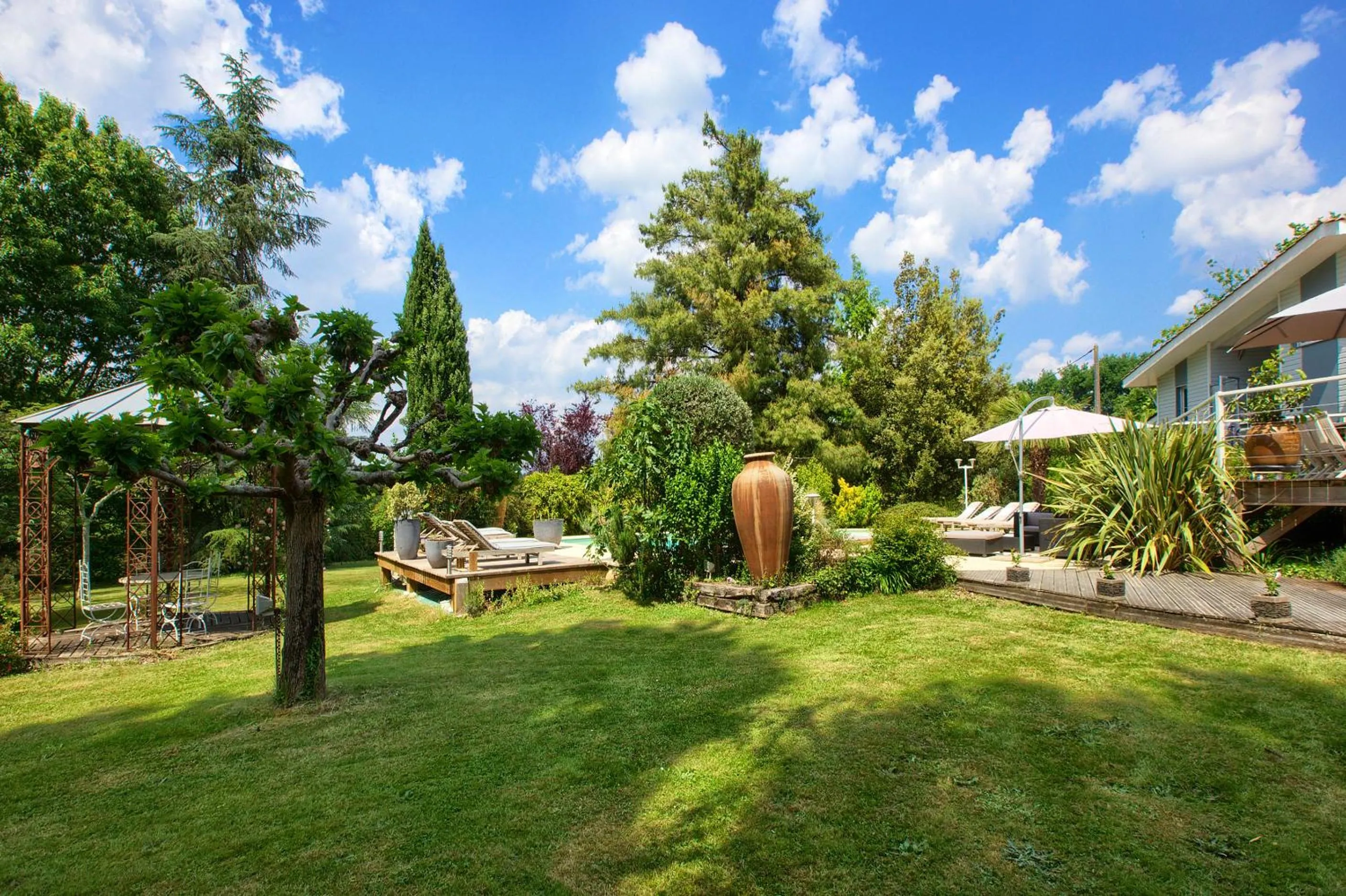 Garden in B&B La Closerie 33