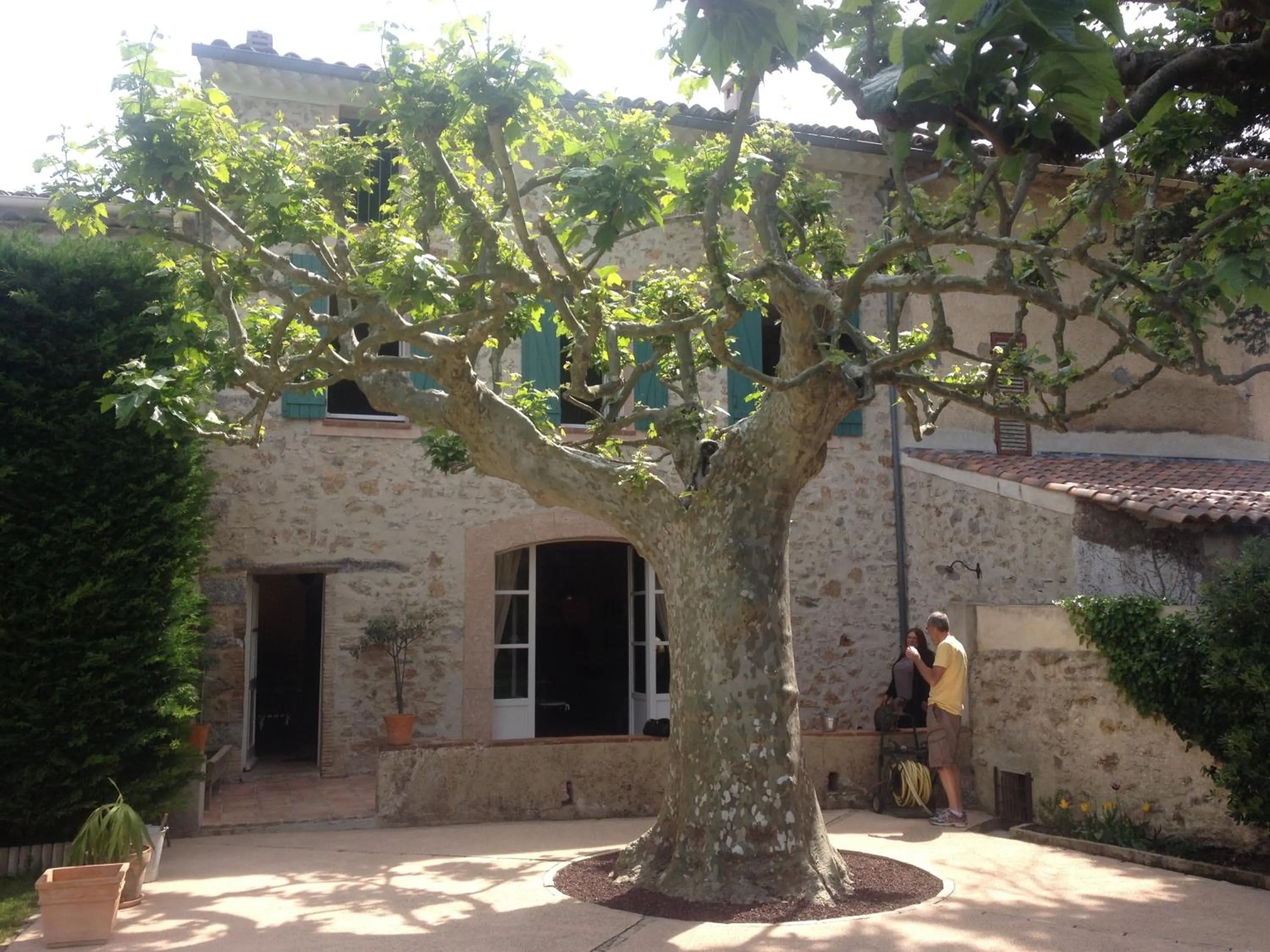 Facade/entrance in L'Abri du Poète