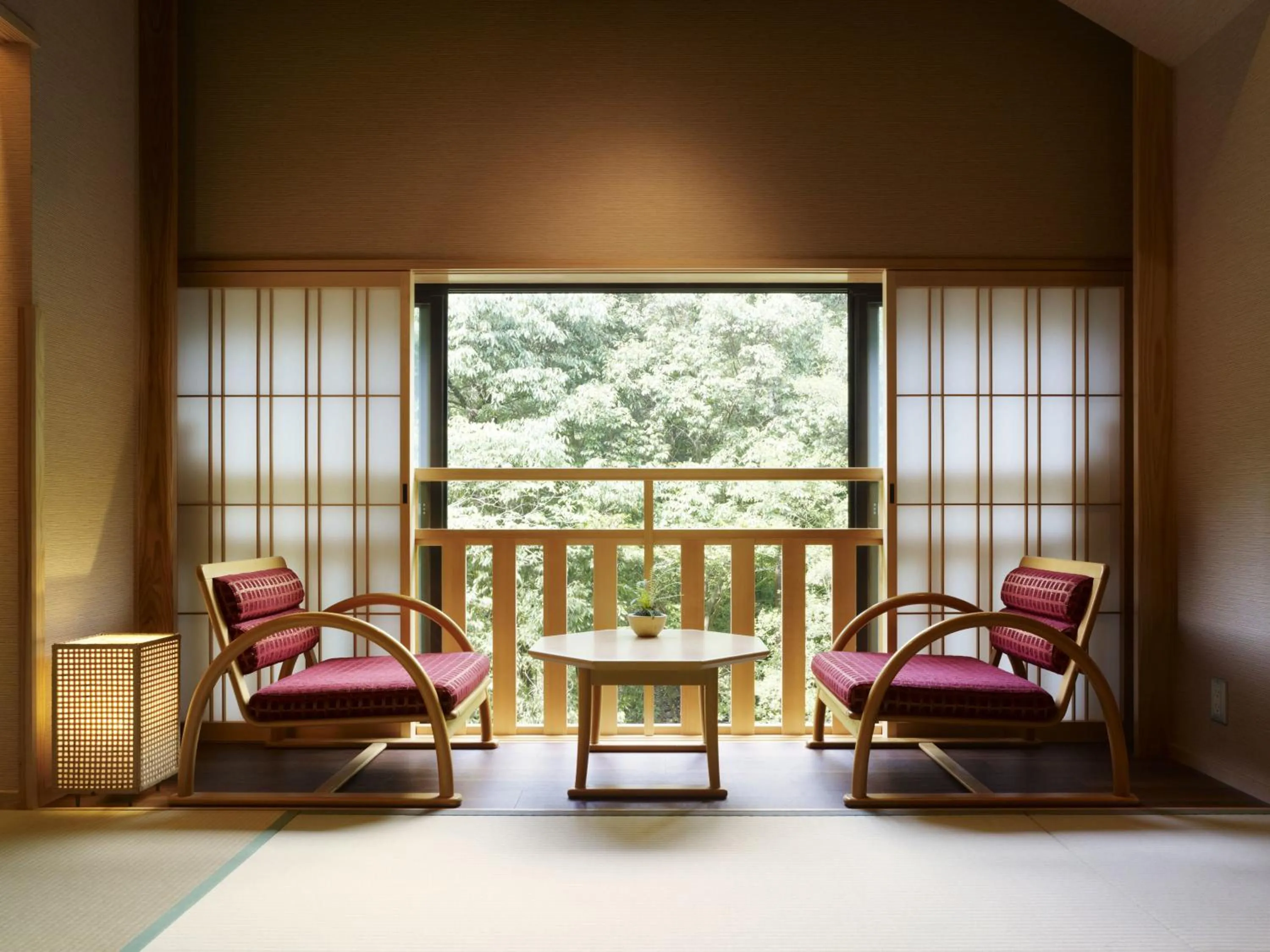 Seating area in Fudoguchikan