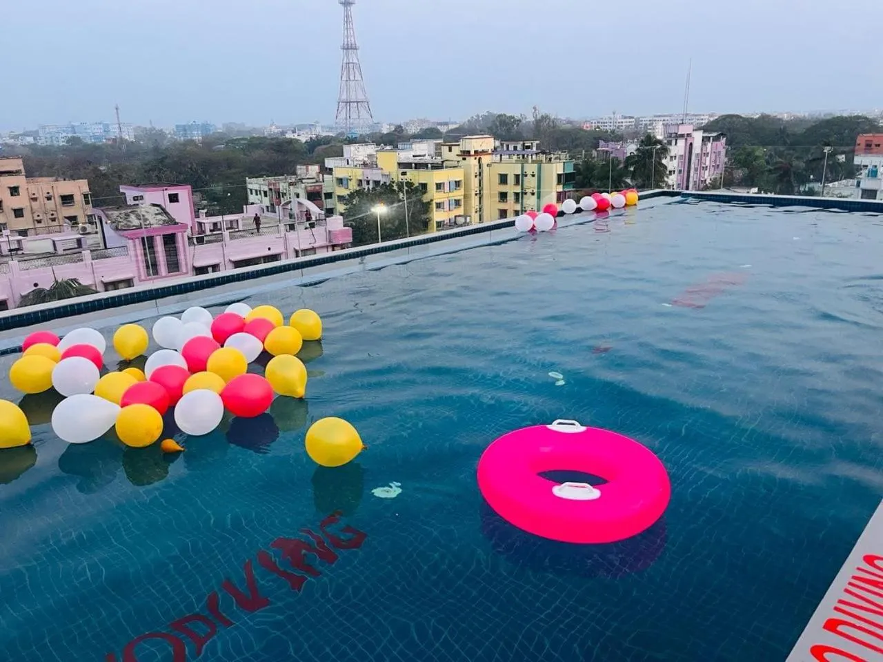 Swimming pool in HOTEL LAKE VIEW