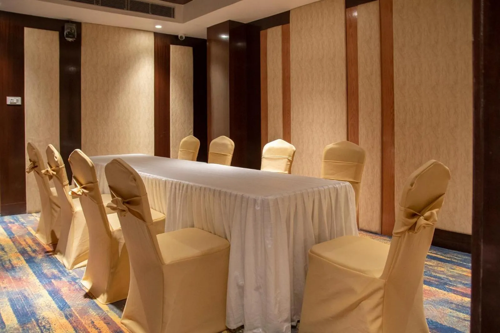 Meeting/conference room in HOTEL LAKE VIEW