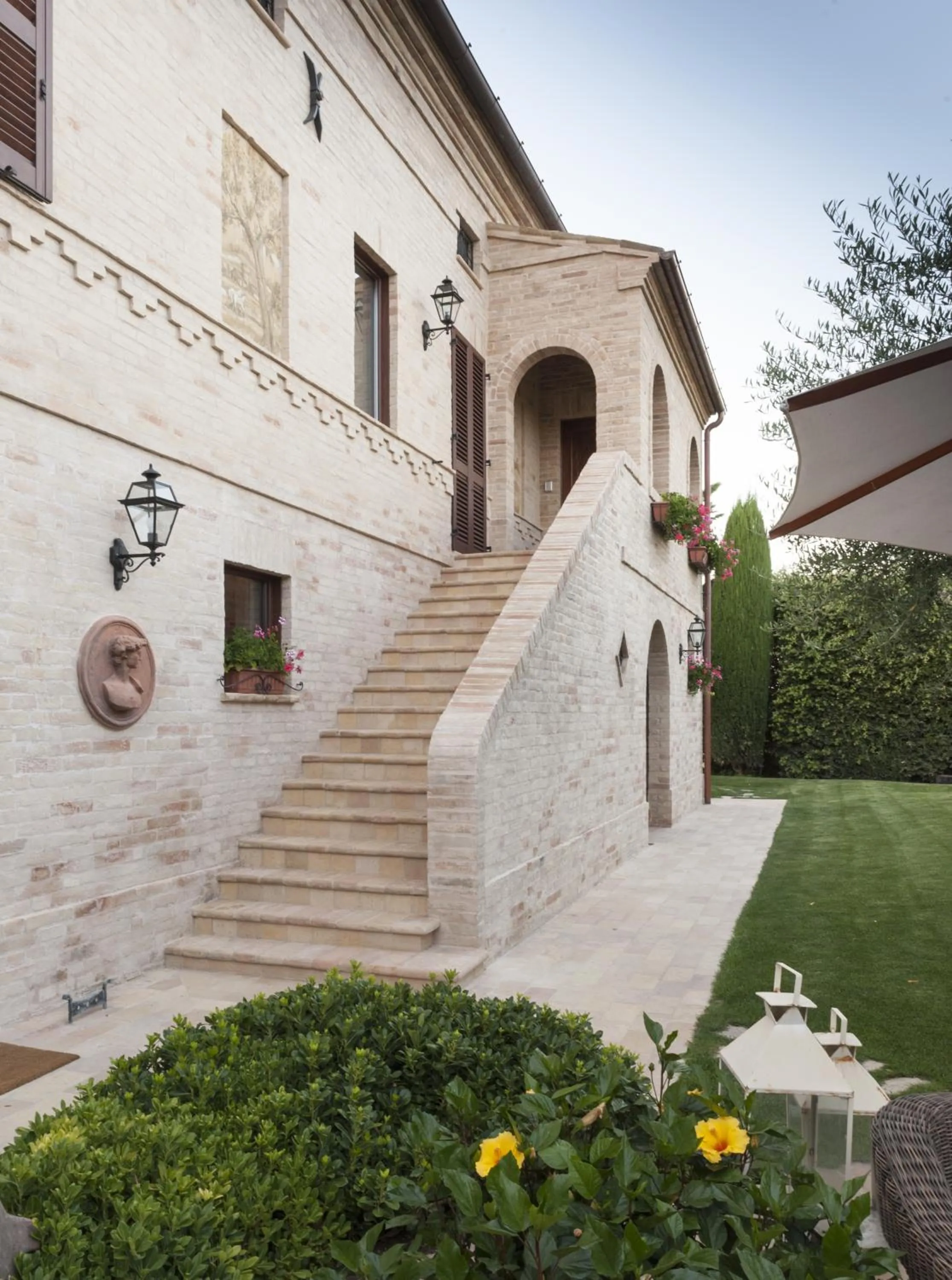 Facade/entrance in Monterosato Country House