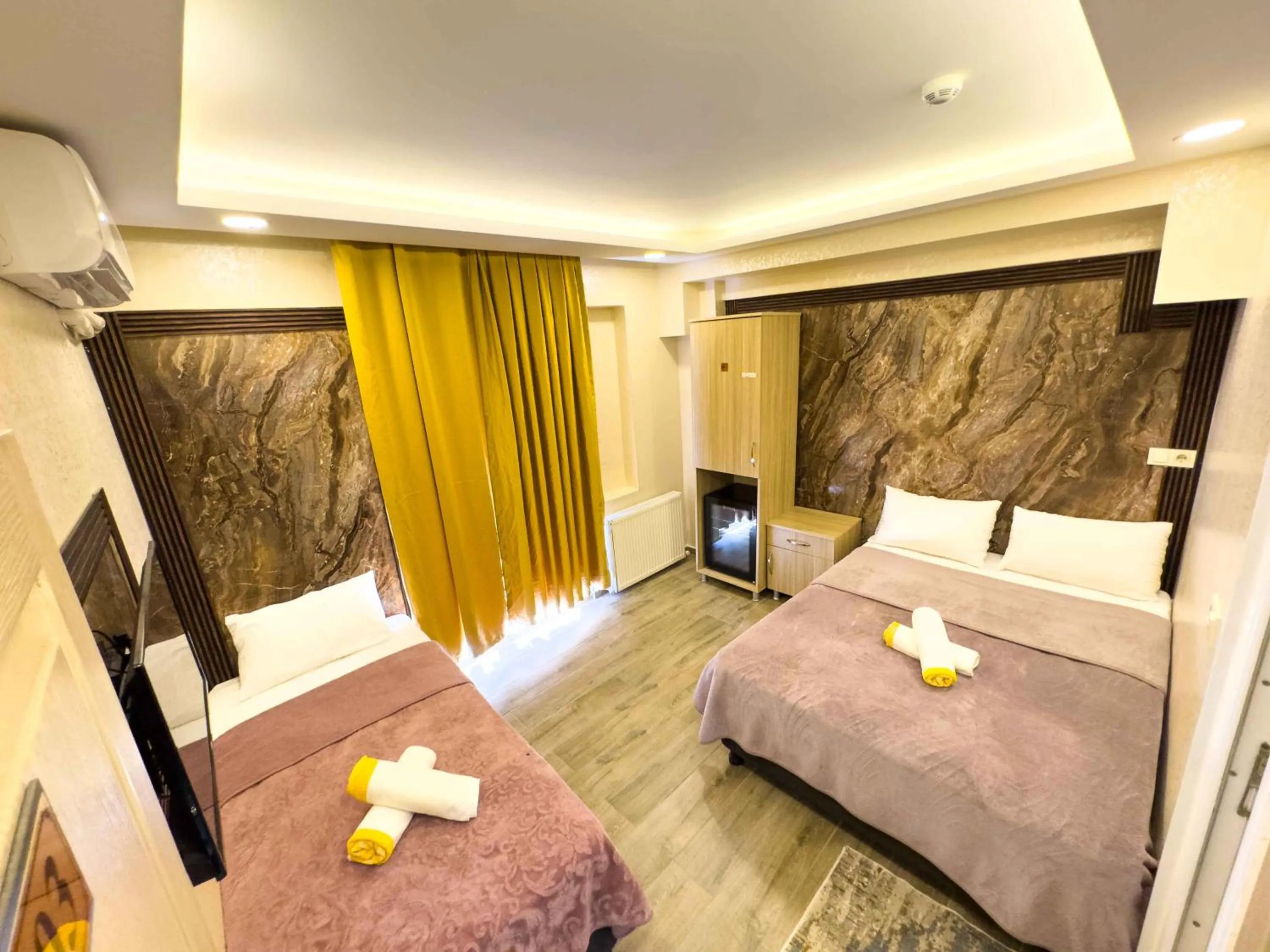 Bed in Öz Dünya Hotel