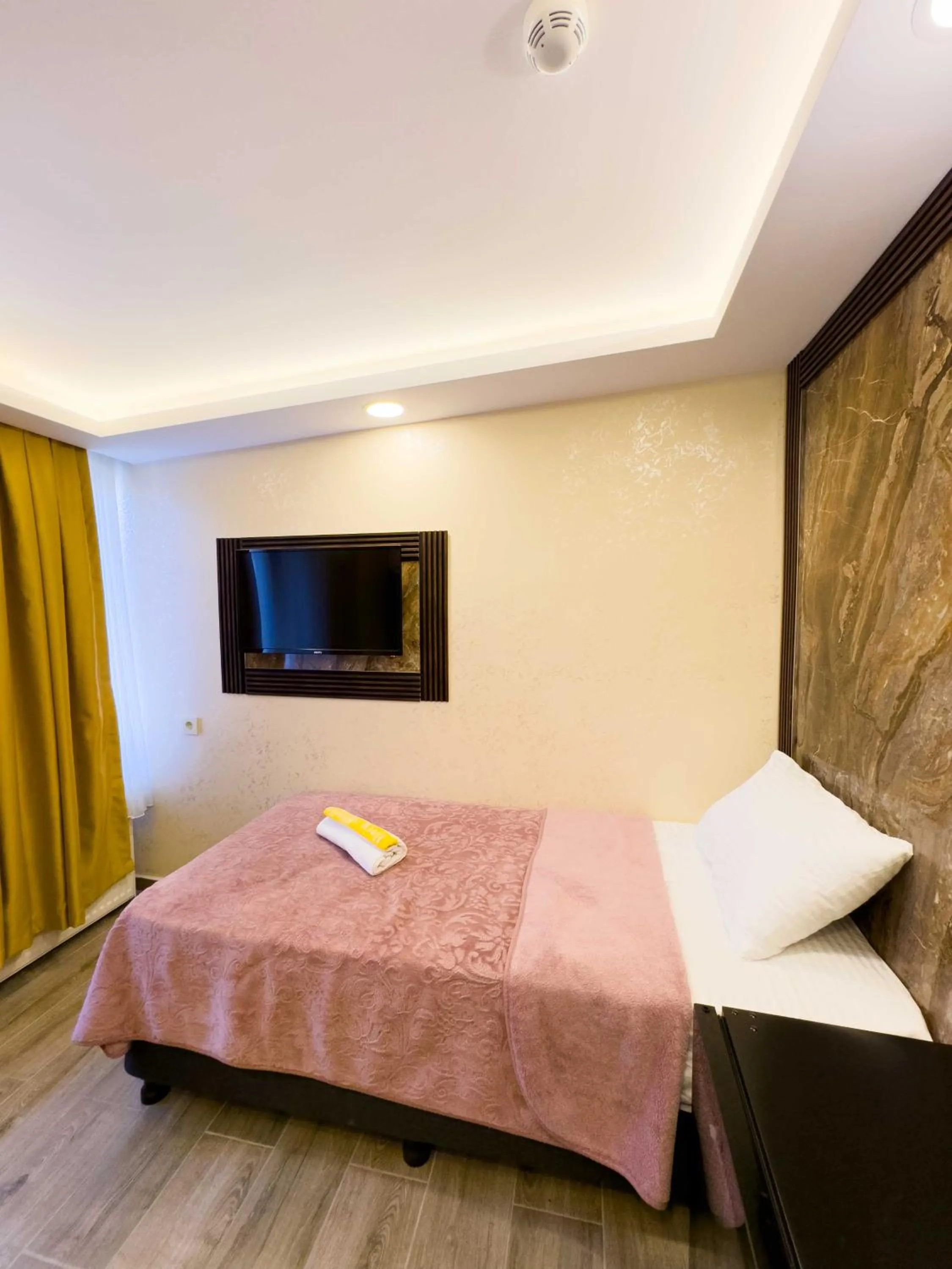 Bed in Öz Dünya Hotel