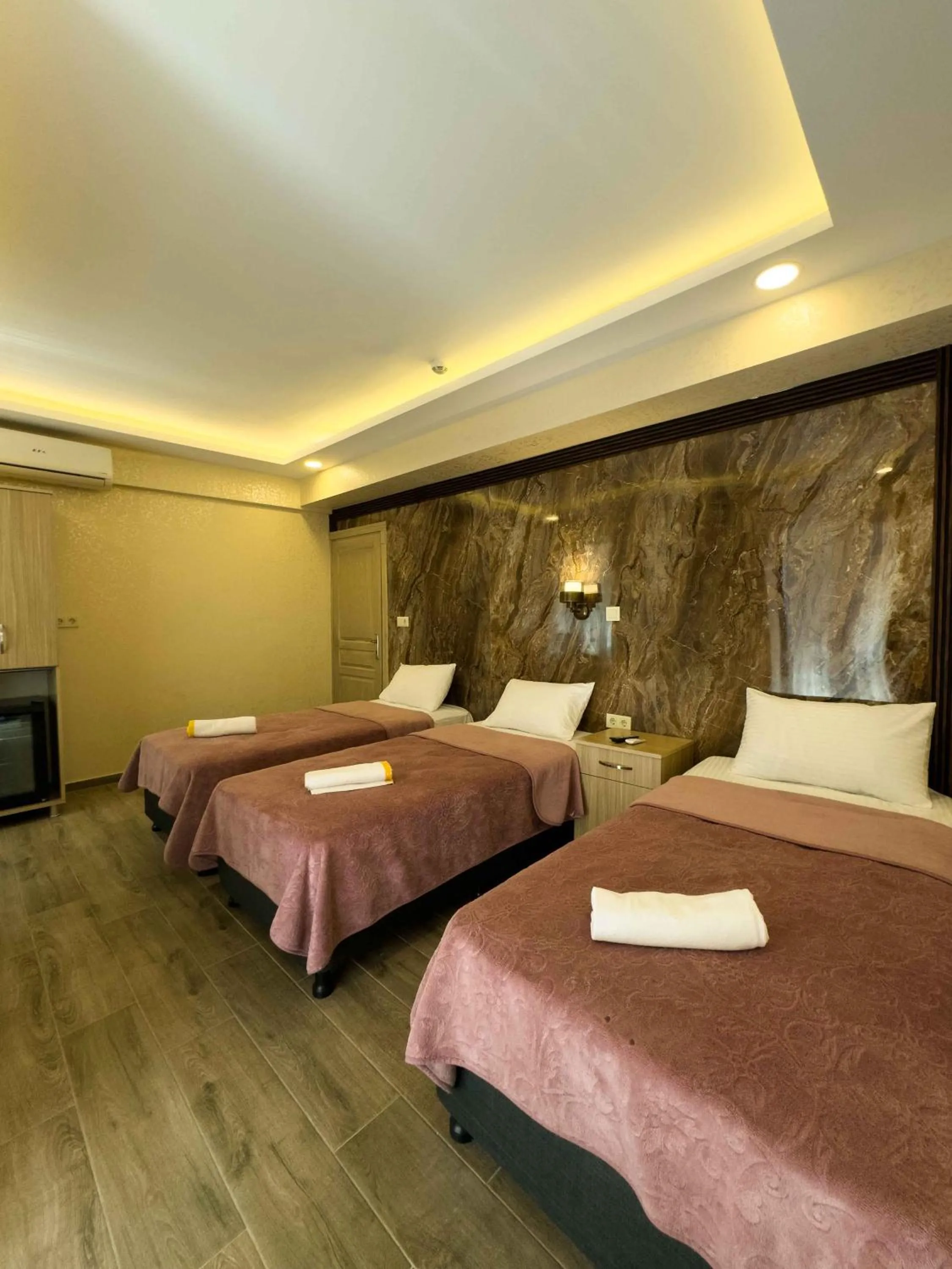 Bed in Öz Dünya Hotel