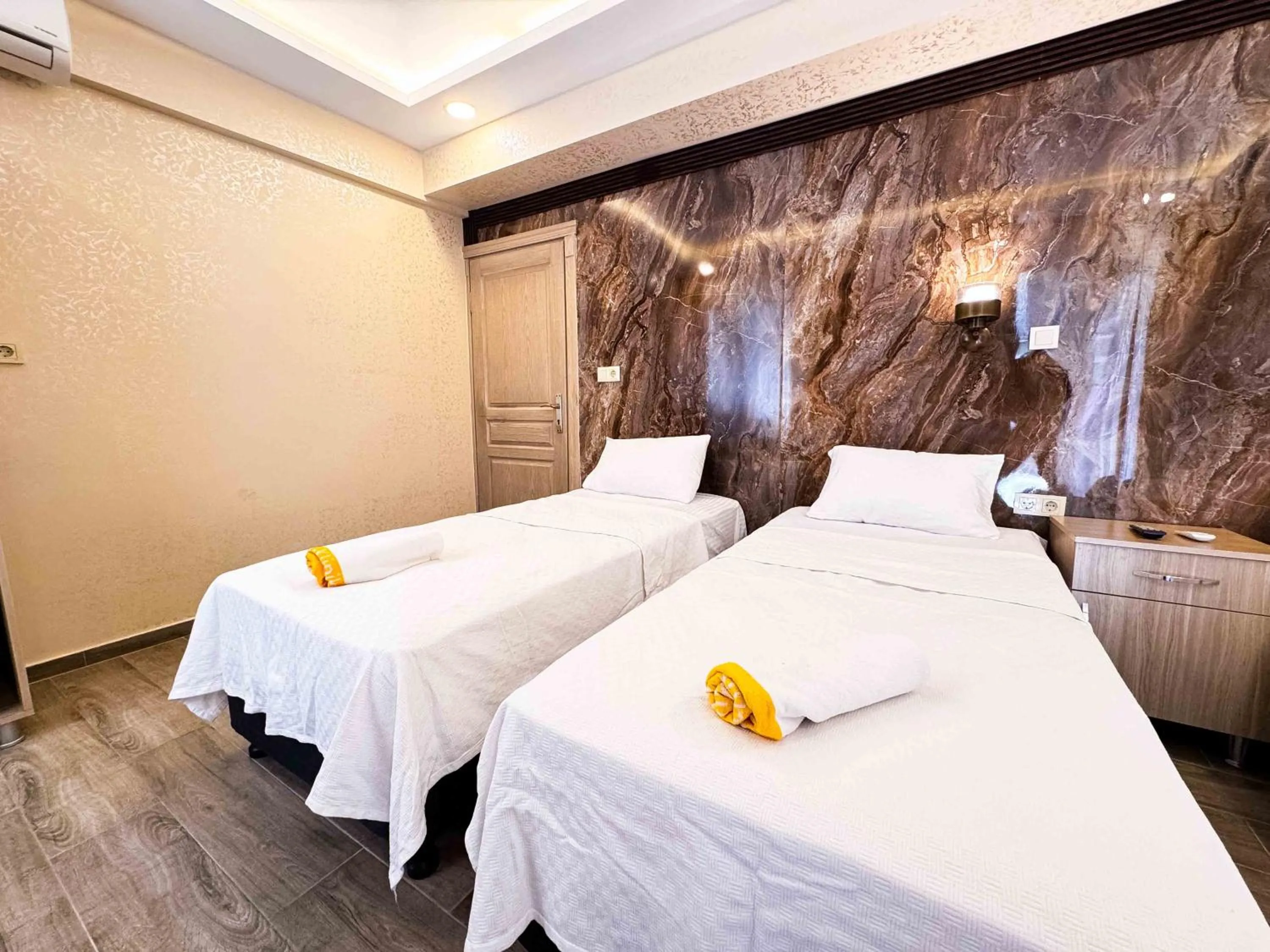 Bed in Öz Dünya Hotel