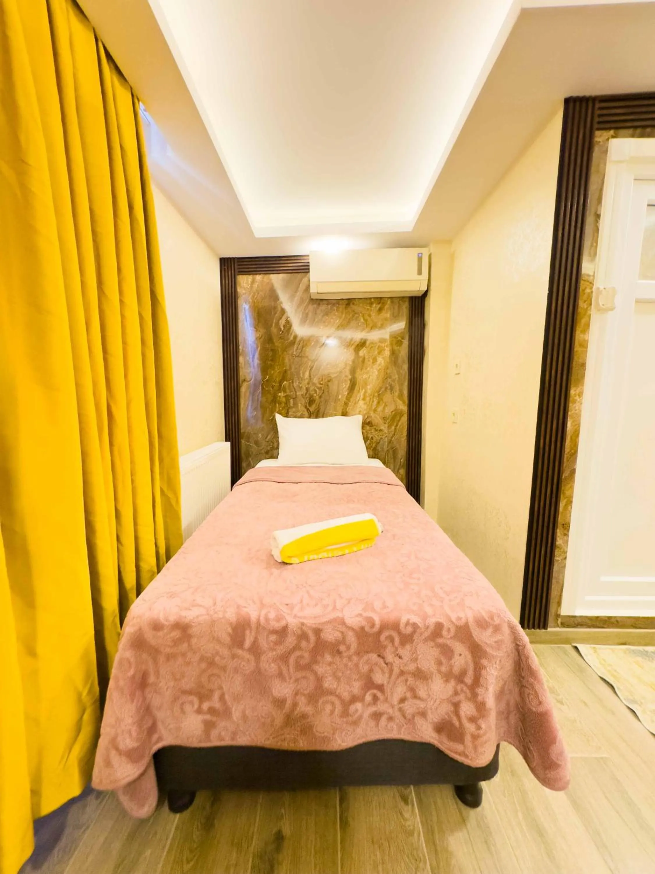 Bed in Öz Dünya Hotel