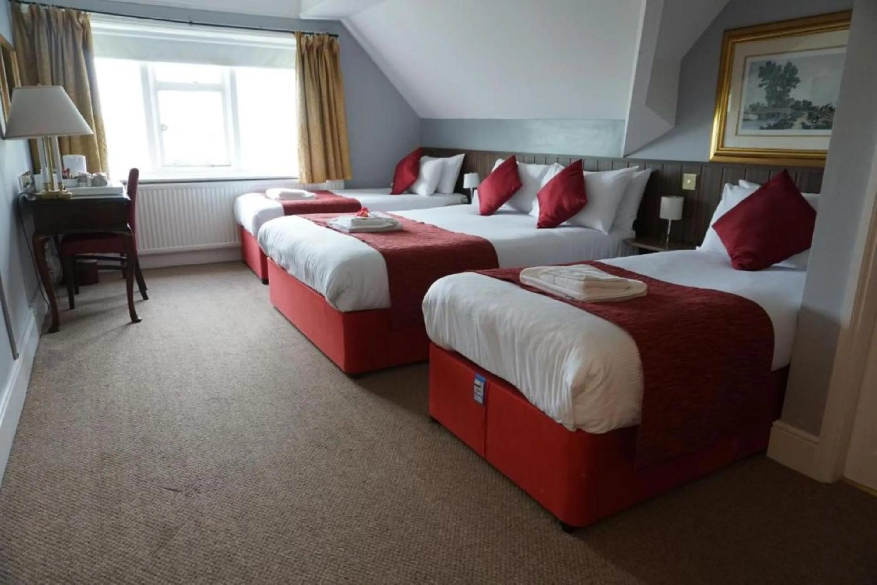 Bedroom, Bed in Broadfield Park Hotel