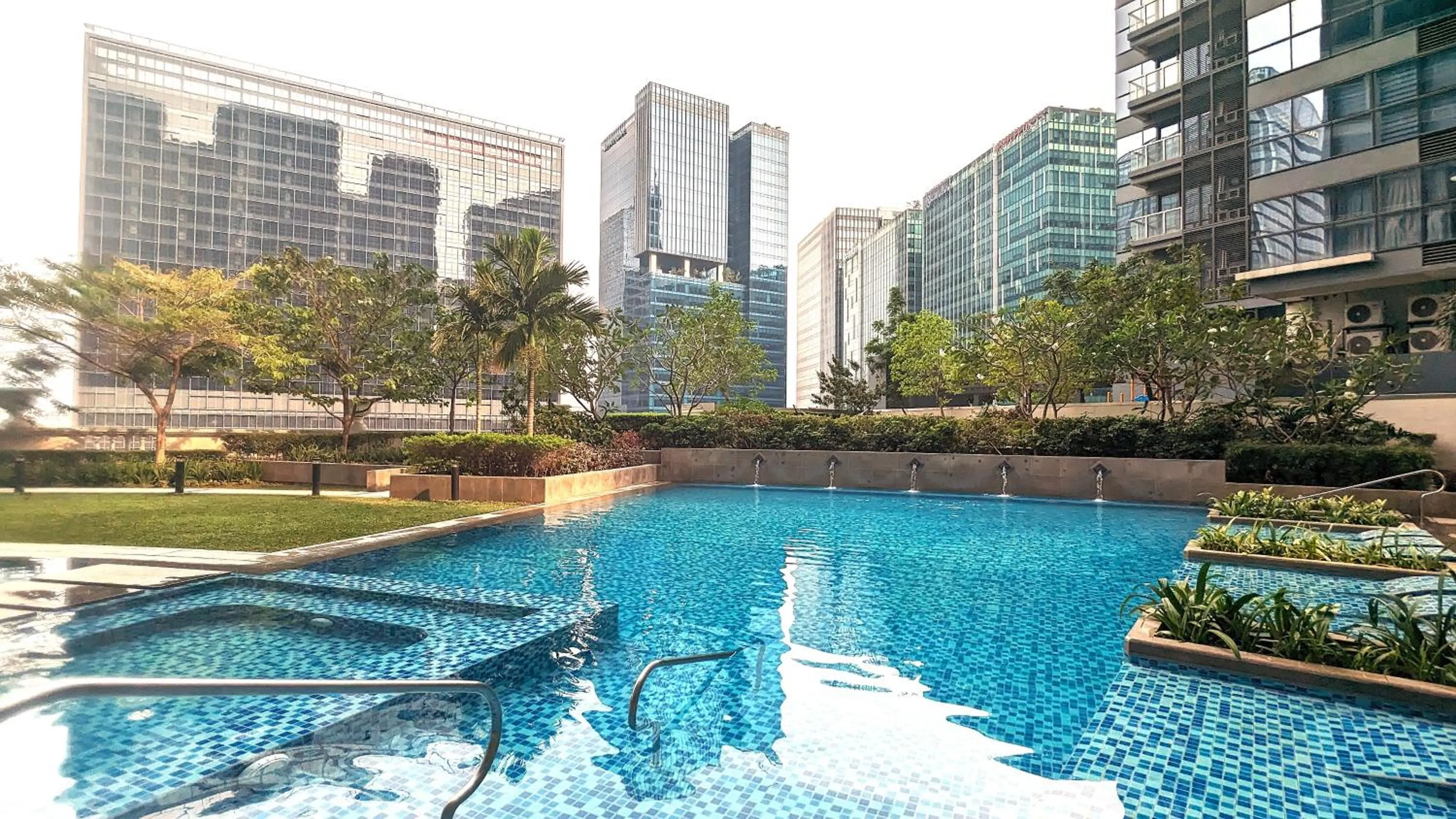 Swimming pool in EG Private House -BGC UPTOWN