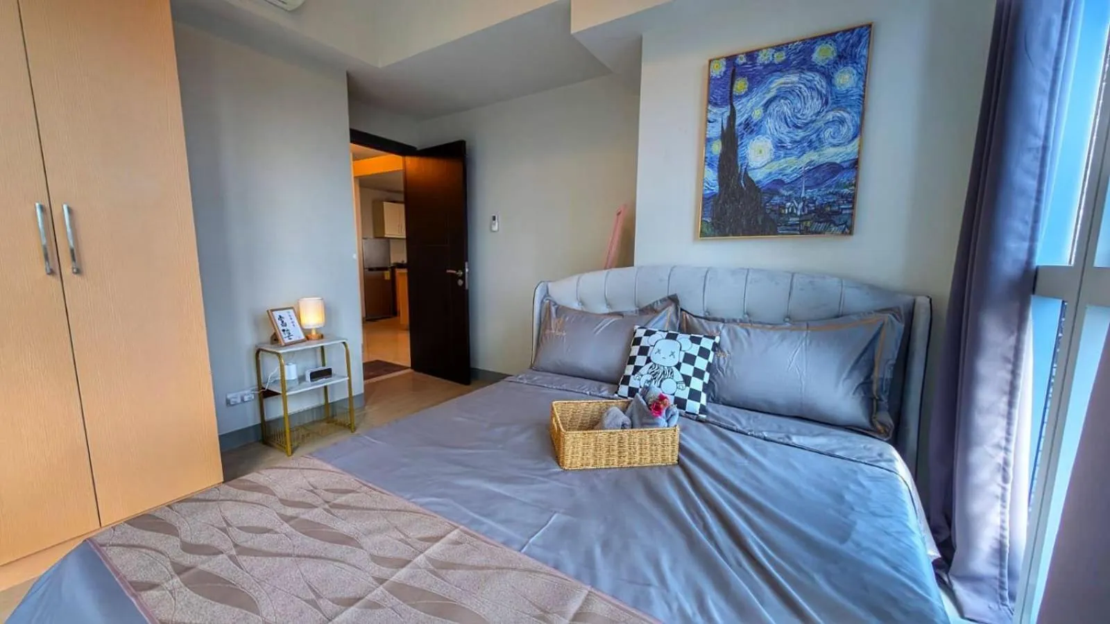 Bed in EG Private House -BGC UPTOWN