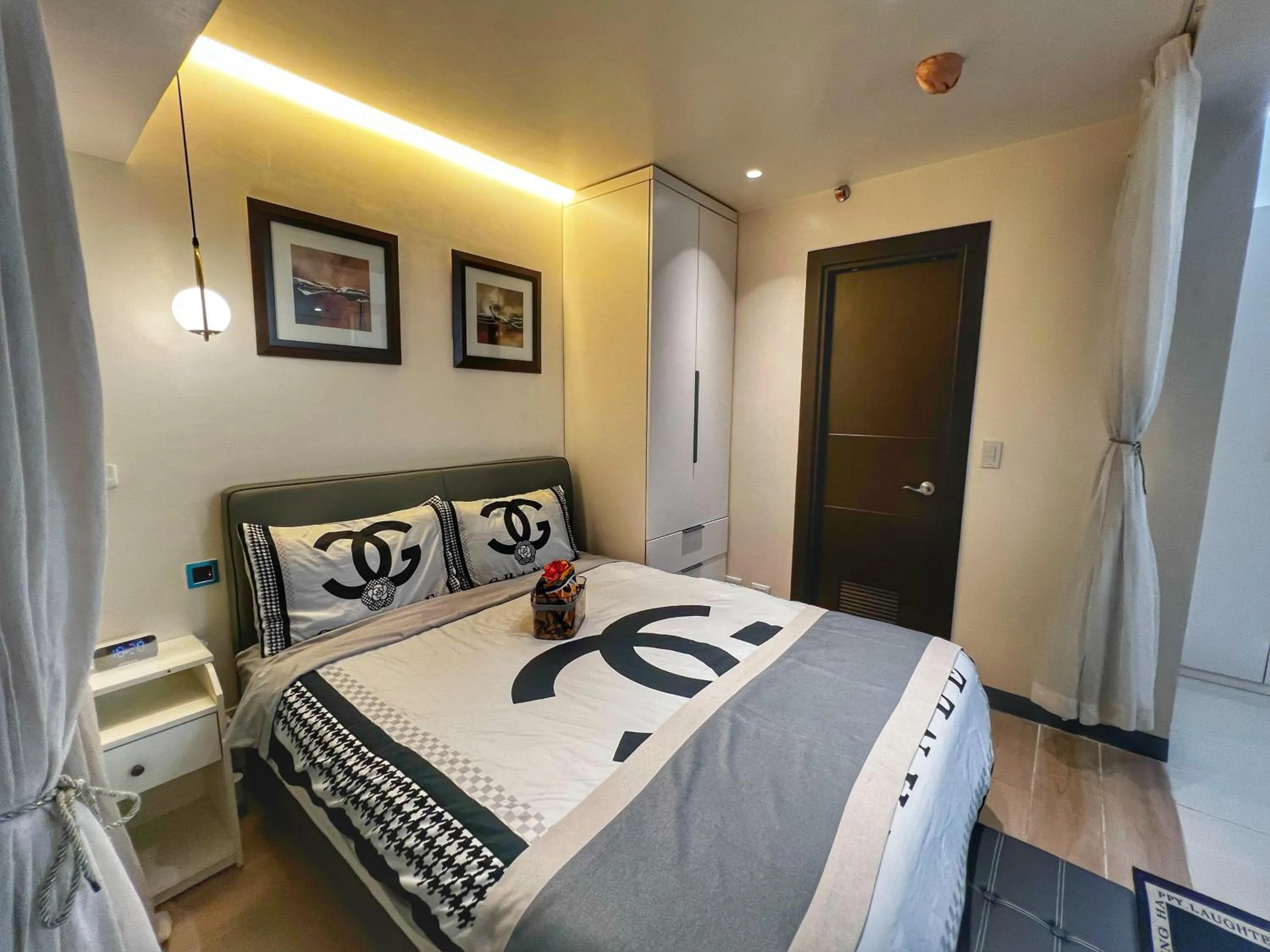 Bed in EG Private House -BGC UPTOWN