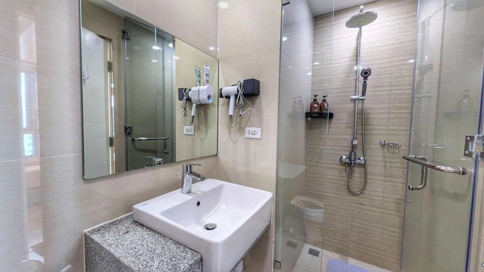 EG Private House -BGC UPTOWN