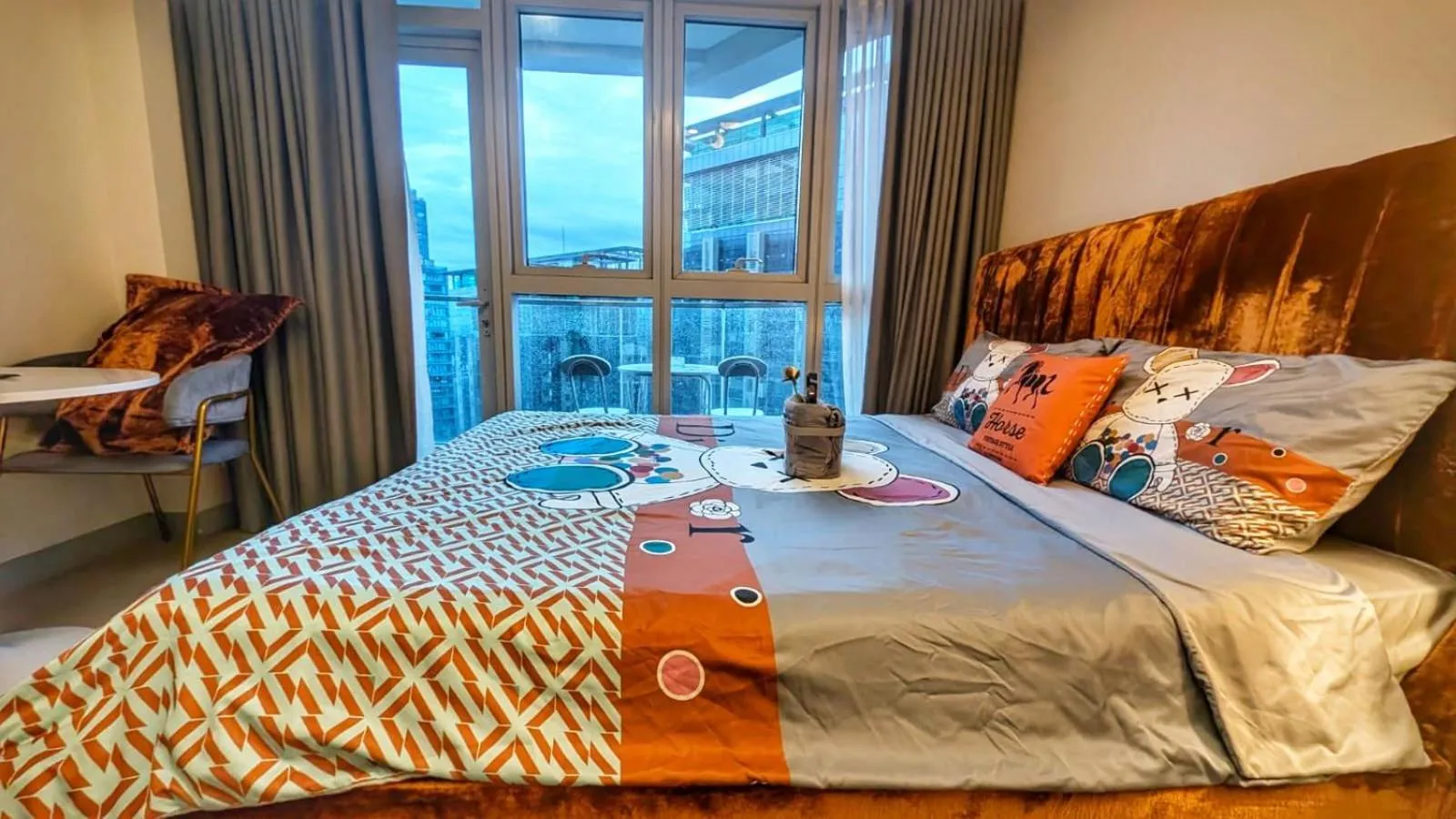 Bed in EG Private House -BGC UPTOWN