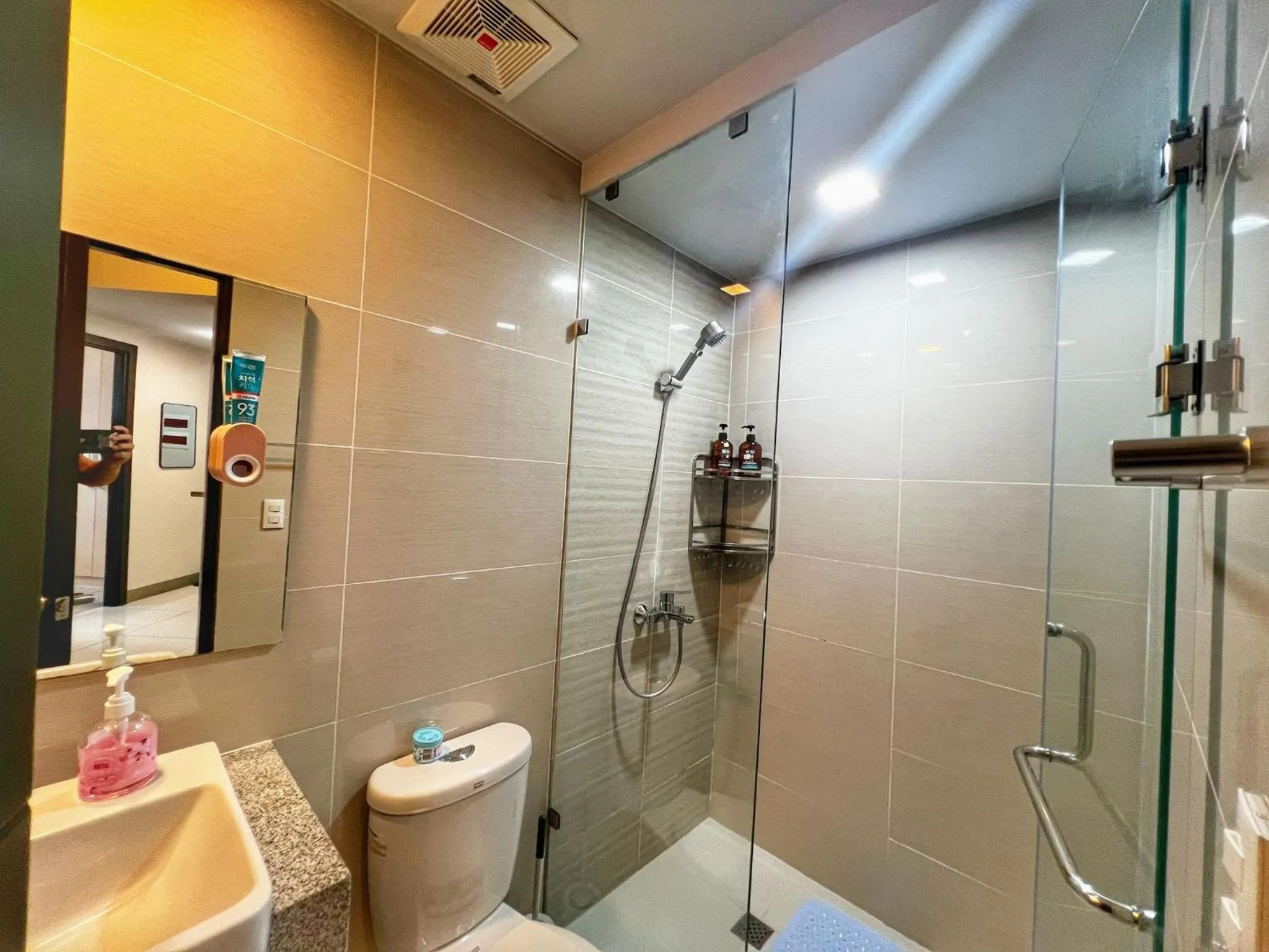 EG Private House -BGC UPTOWN