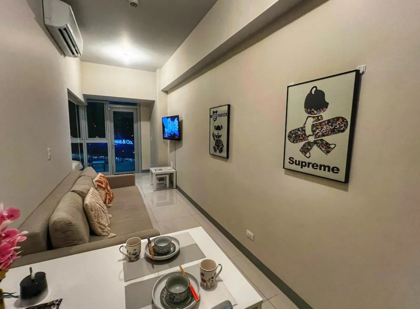 TV and multimedia in EG Private House -BGC UPTOWN