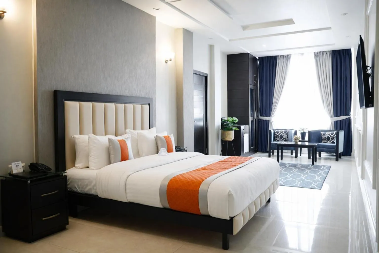 Bed in Best Western Faisalabad