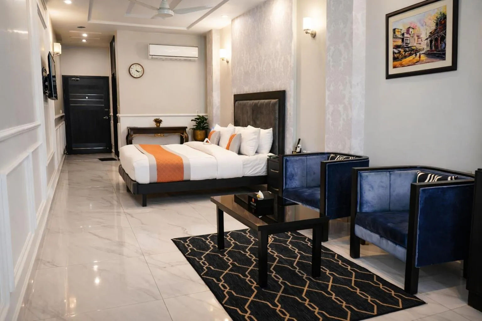 Bed in Best Western Faisalabad