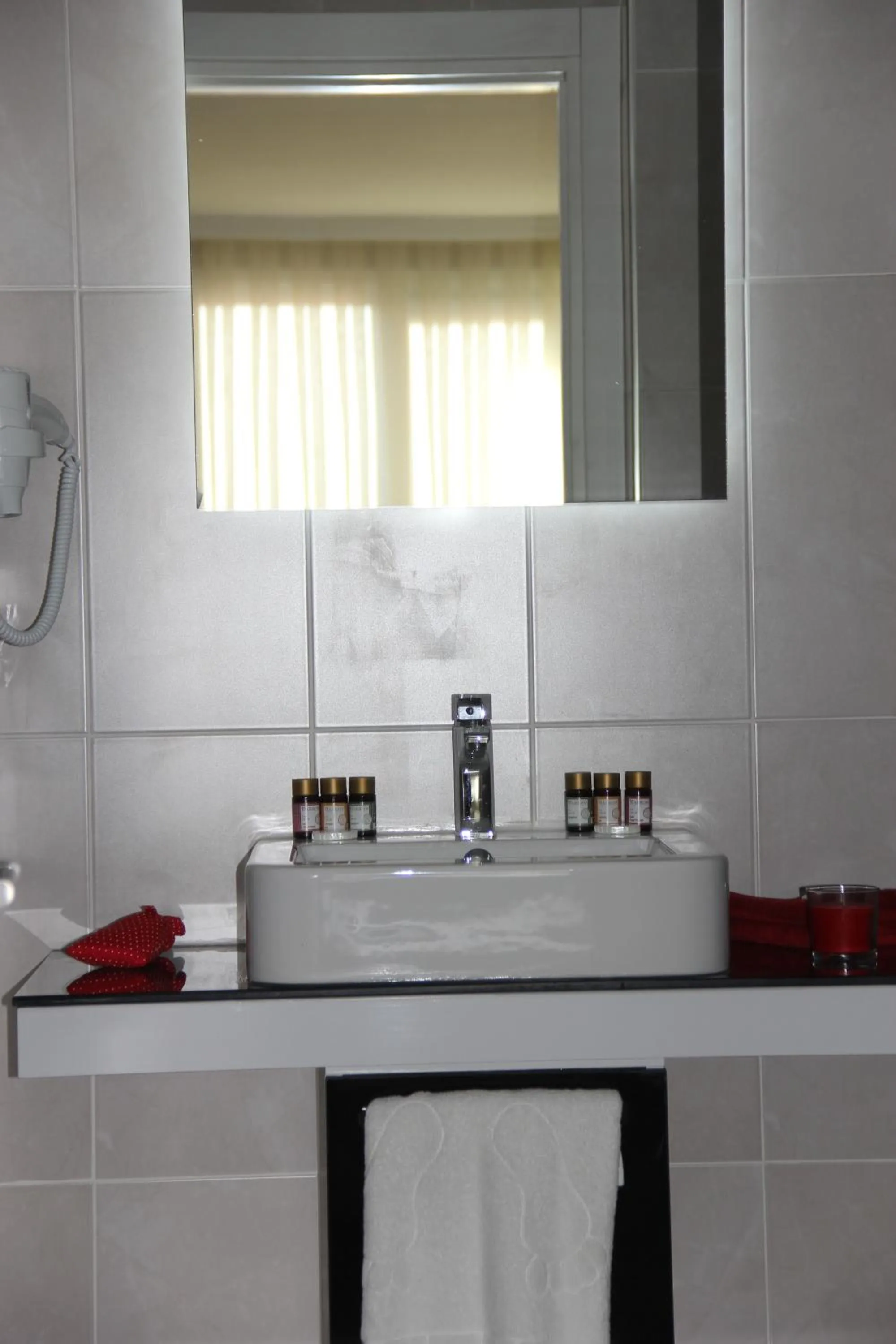 Bathroom in Era Palace Hotel