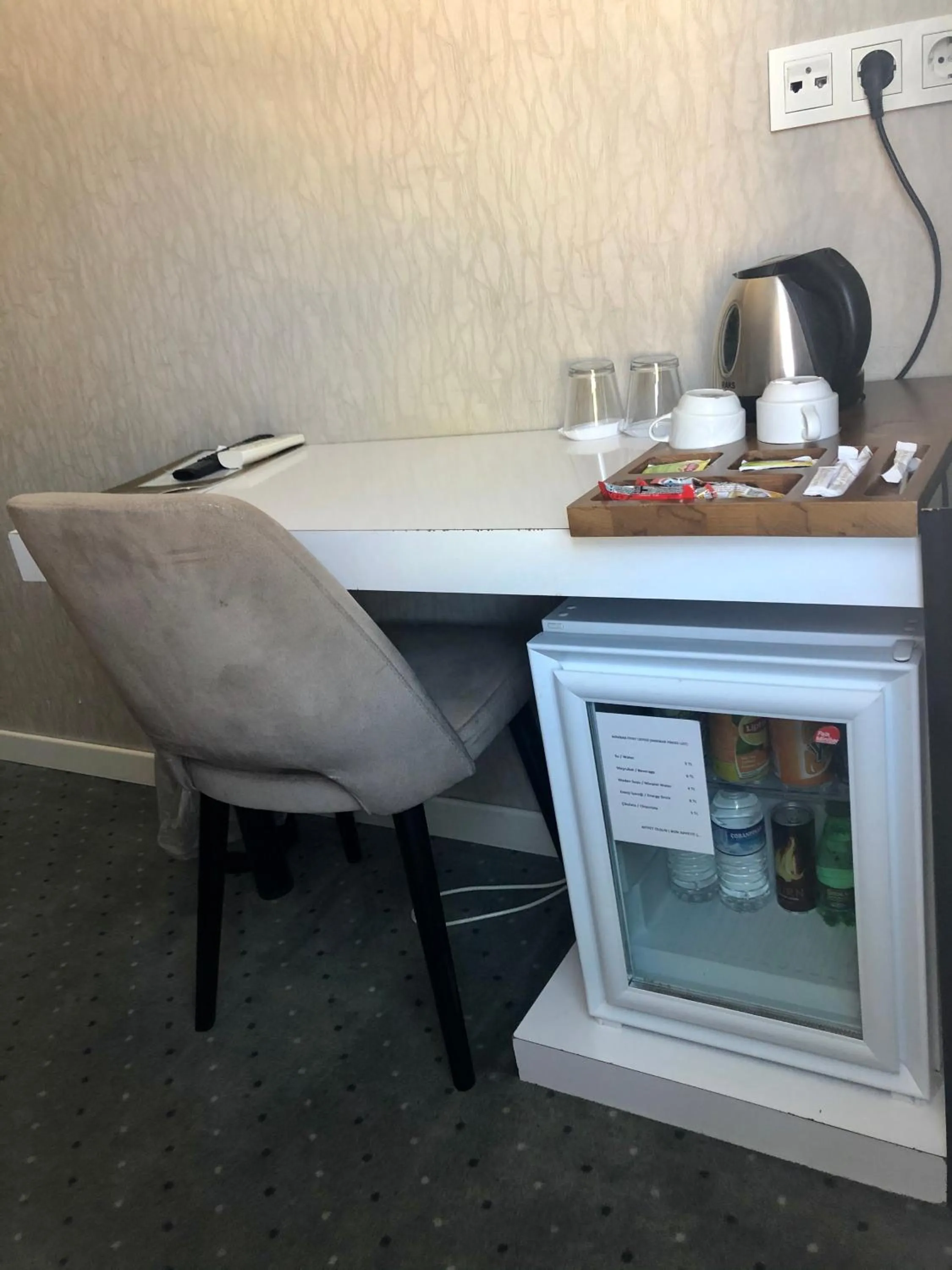 Coffee/tea facilities in Era Palace Hotel