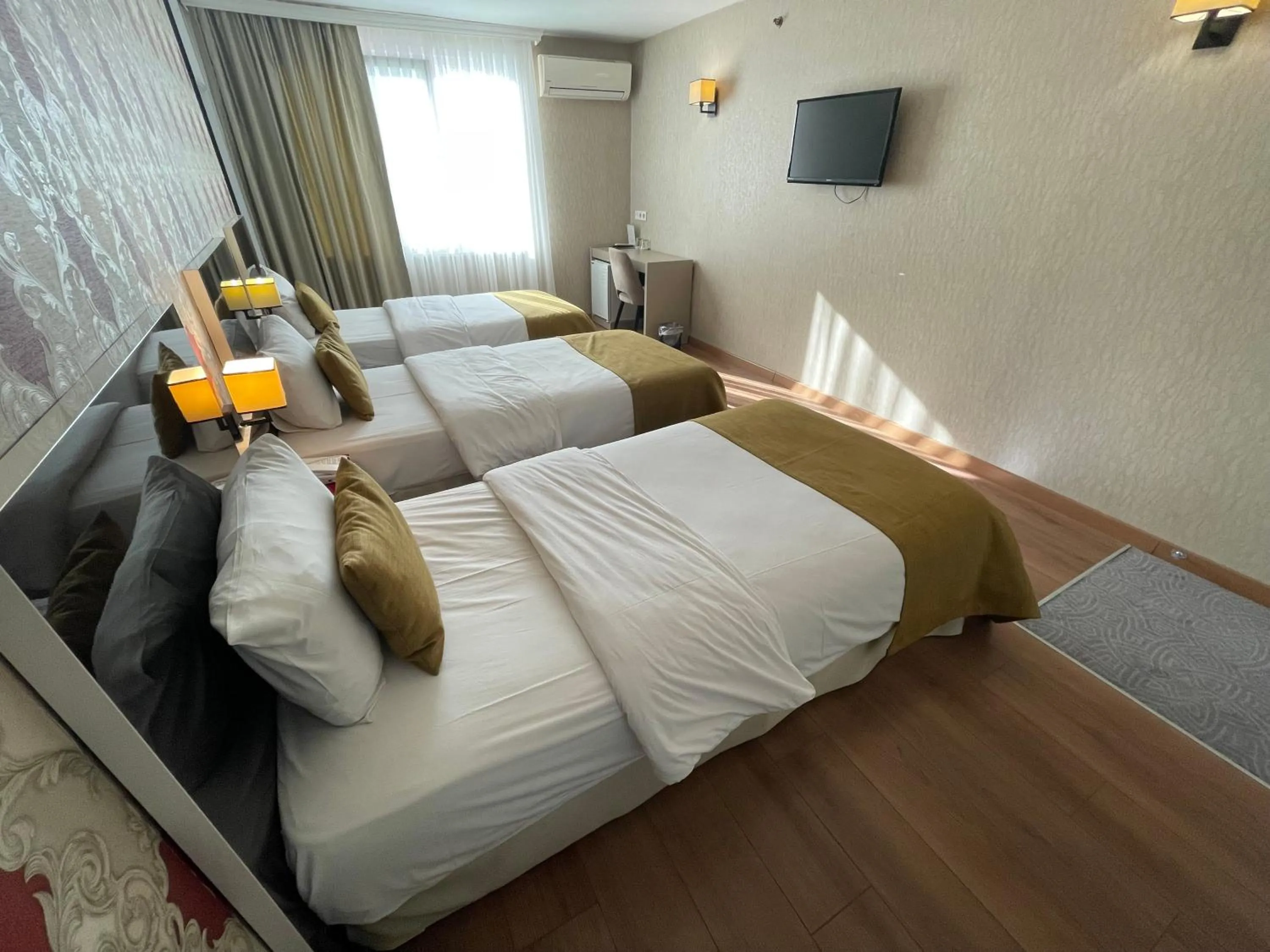 Bed in Era Palace Hotel