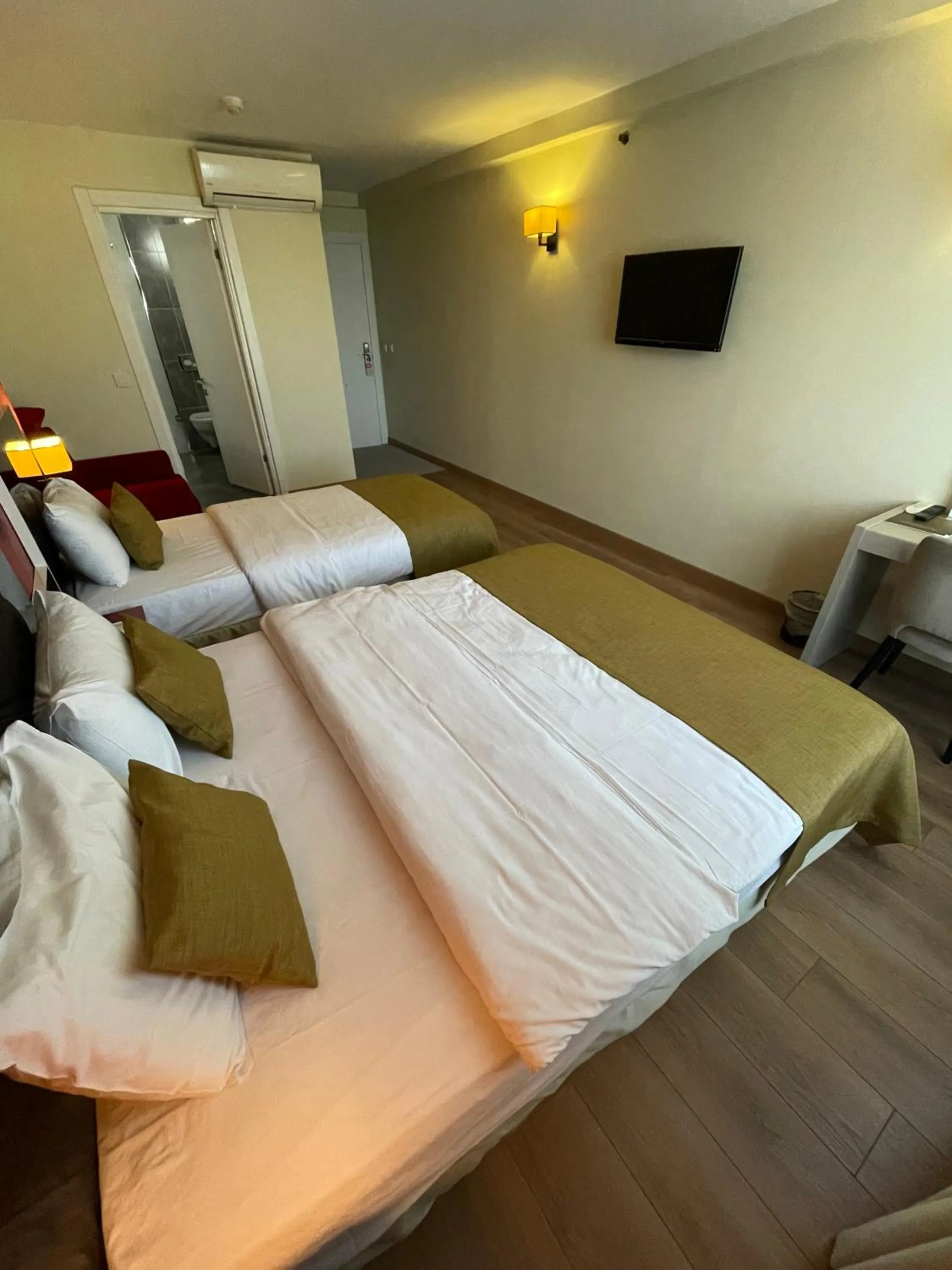 Bed in Era Palace Hotel