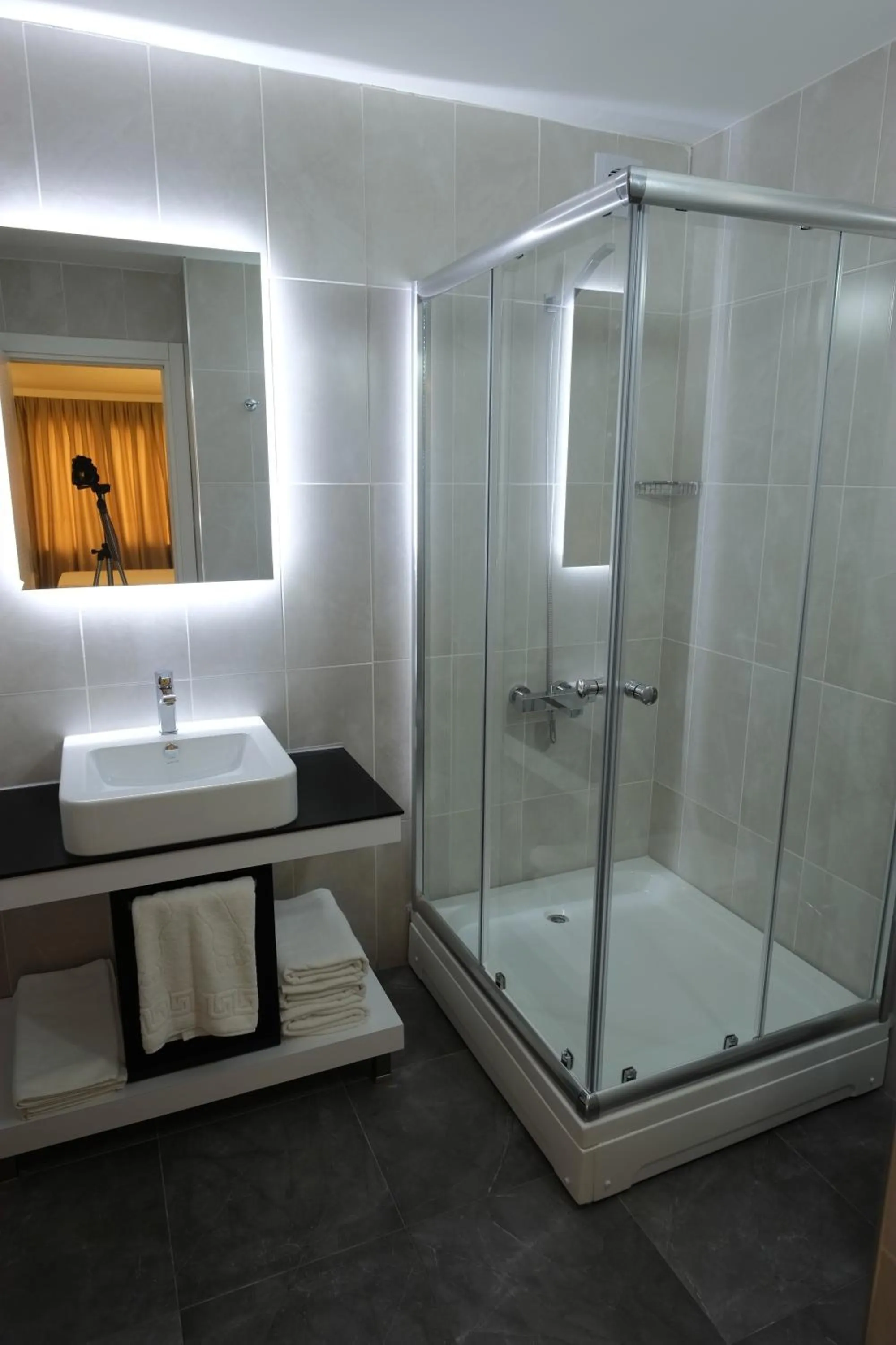 Shower in Era Palace Hotel