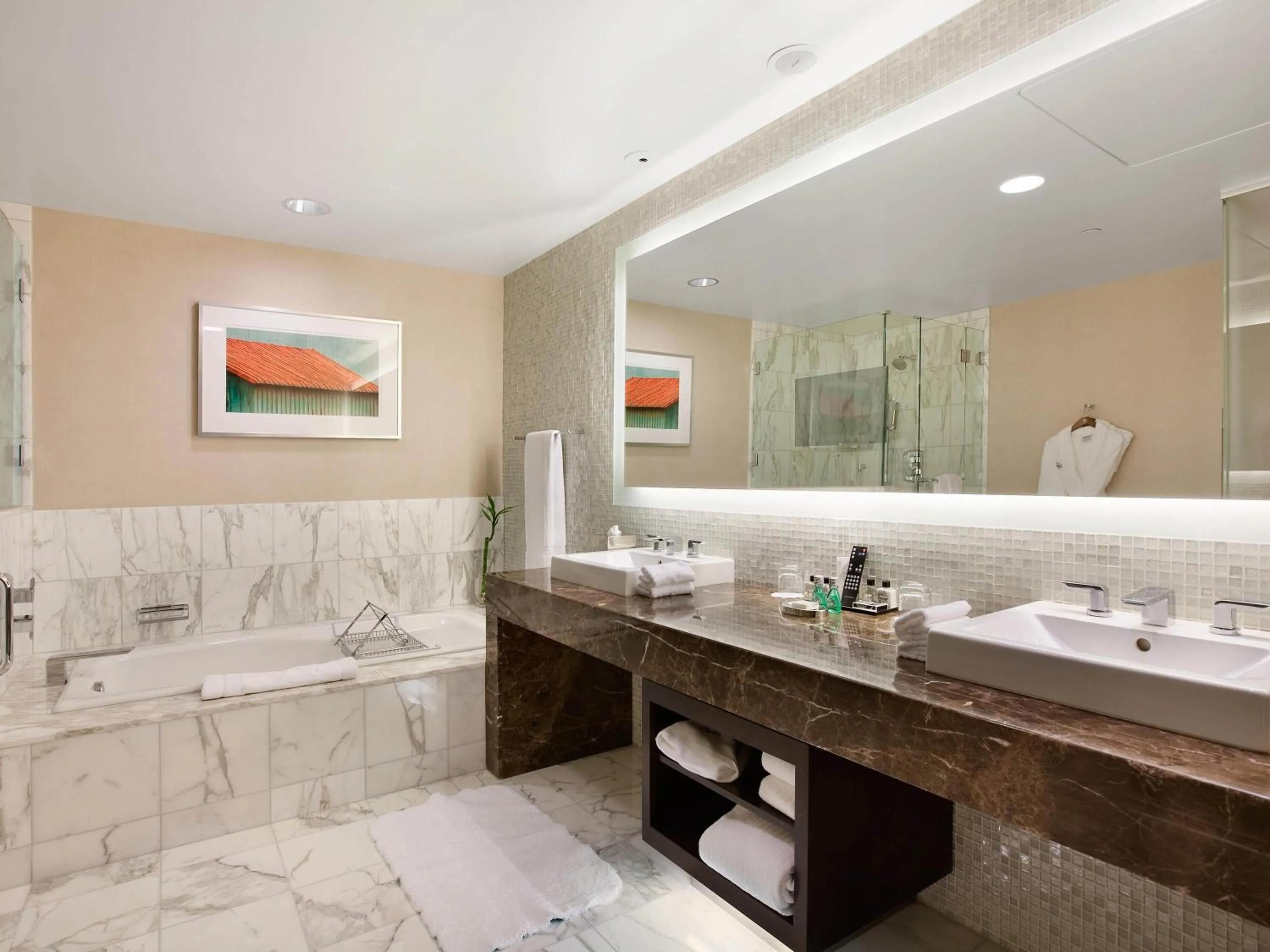 Photo of the whole room in Fairmont Pittsburgh