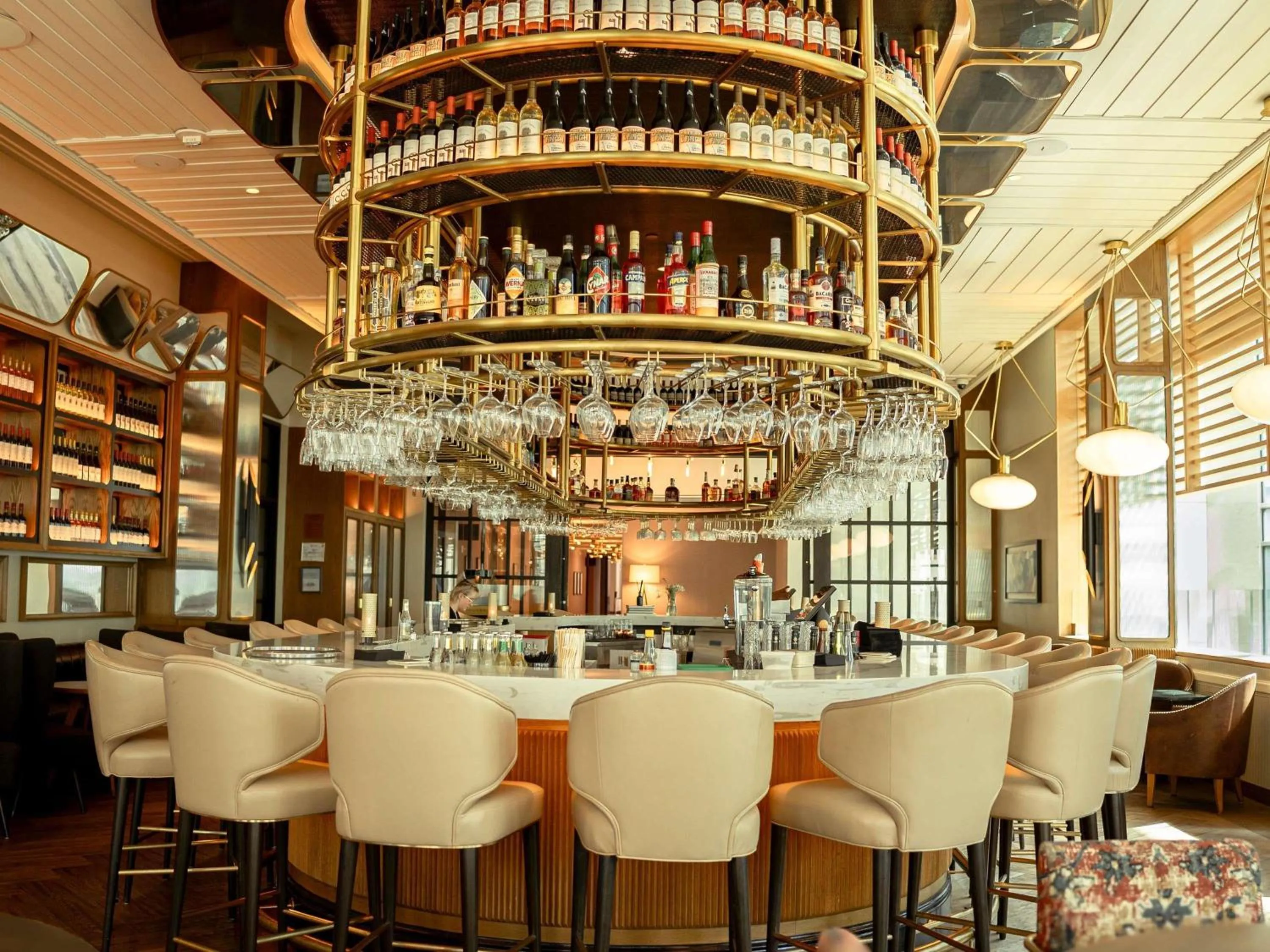 Restaurant/places to eat in Fairmont Pittsburgh