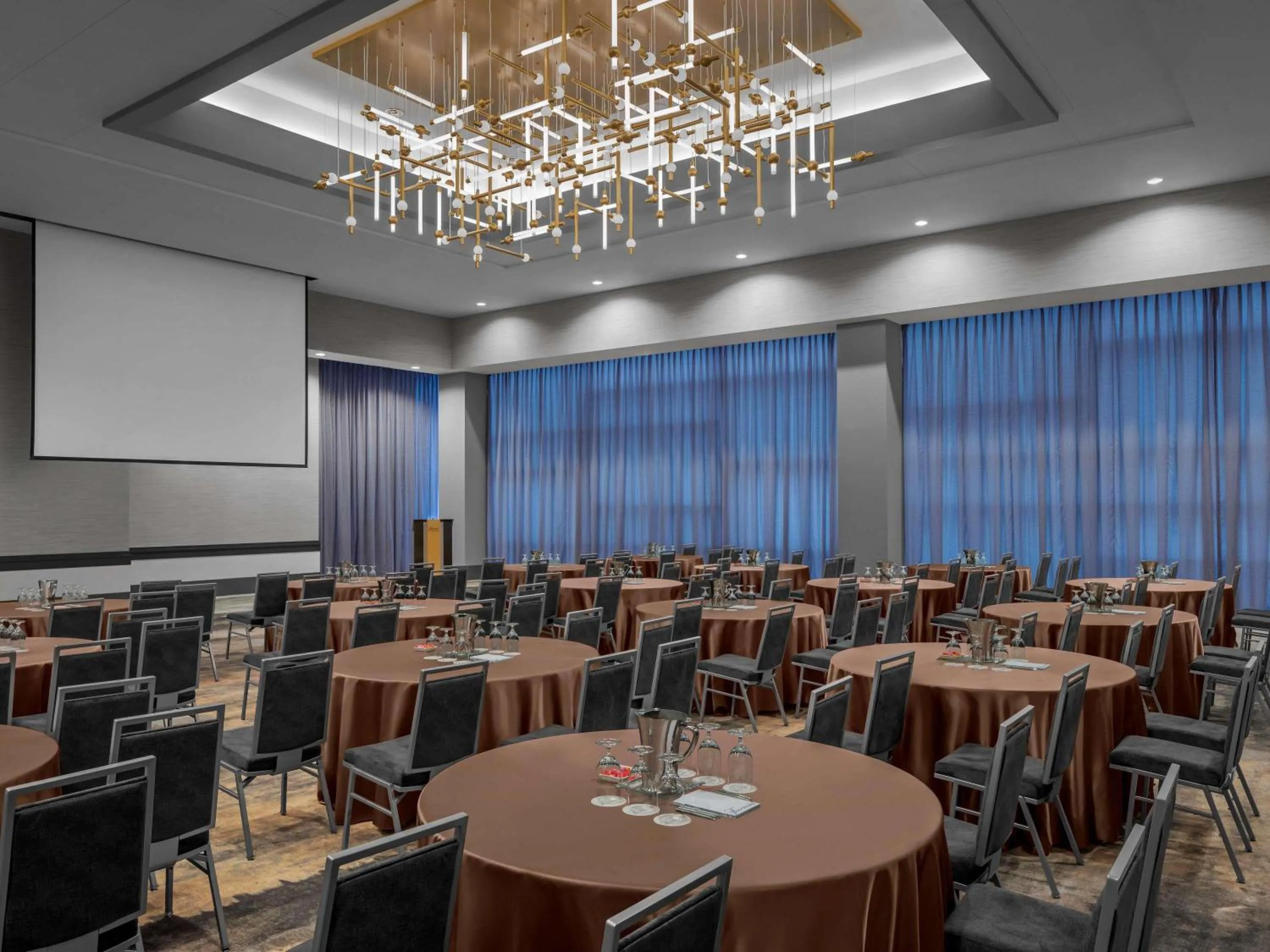 Business facilities in Fairmont Pittsburgh