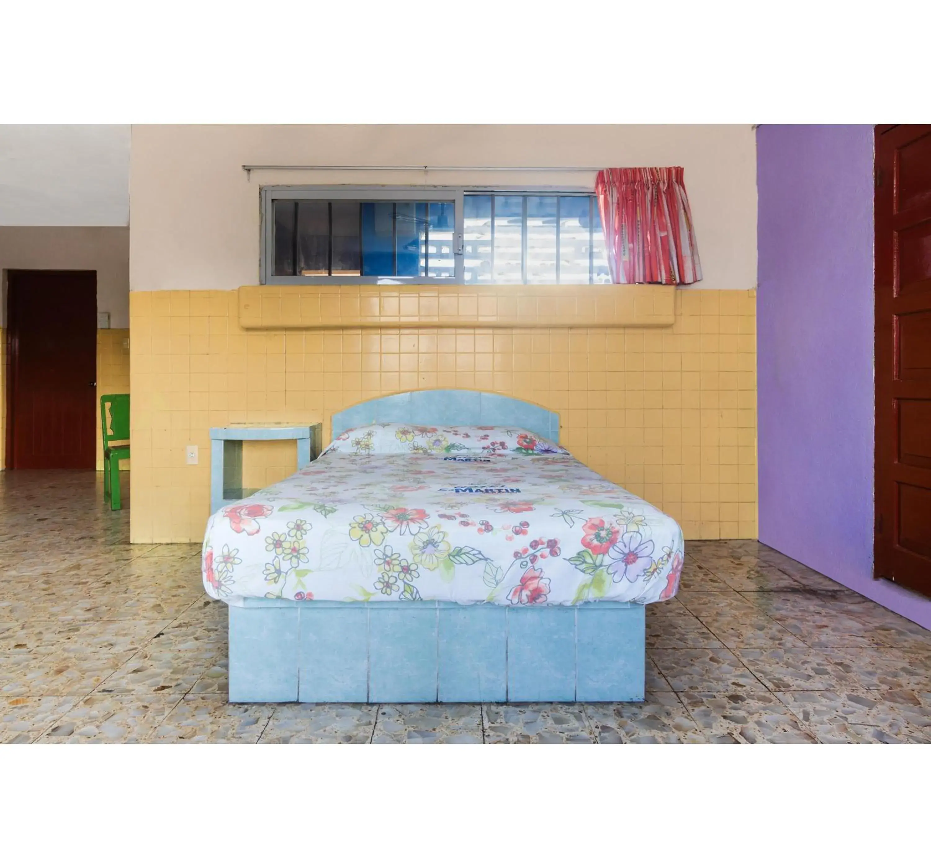 Standard Four Beds in OYO Hotel San Martin Standard Four Beds in OYO Hotel San Martin