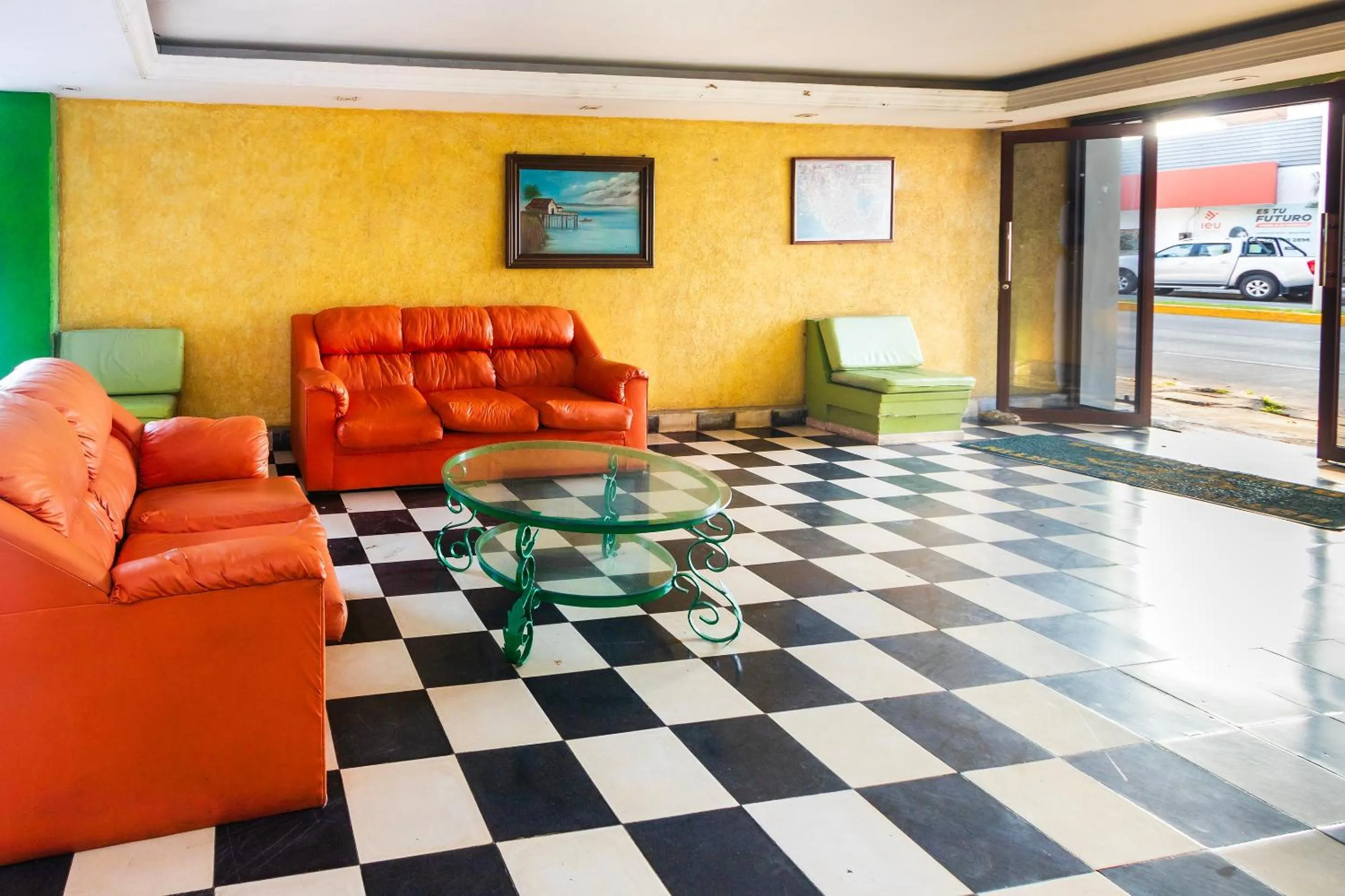 Lobby or reception in OYO Hotel San Martin