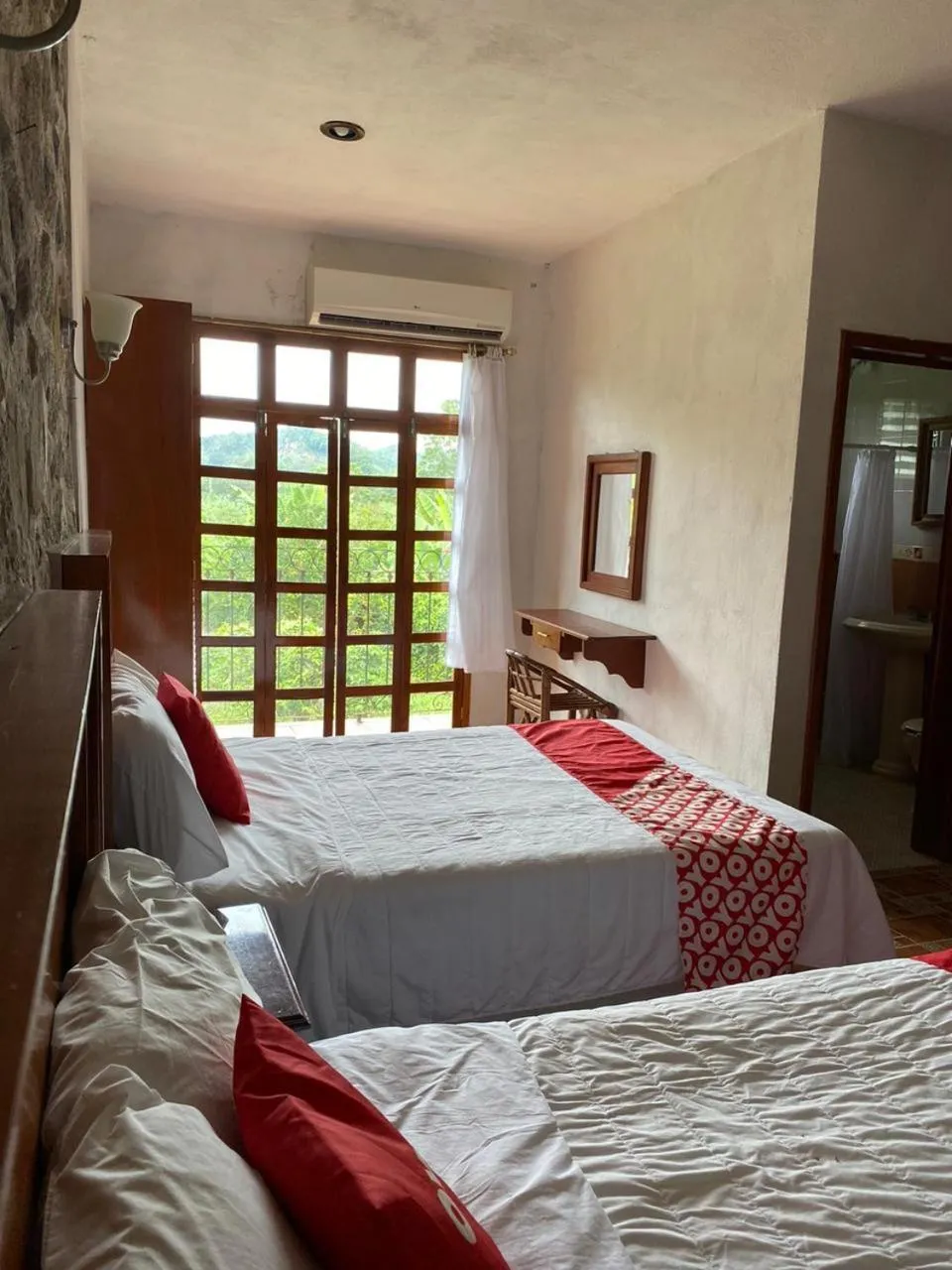 Photo of the whole room, Bed in Rancho Hotel El Carmen