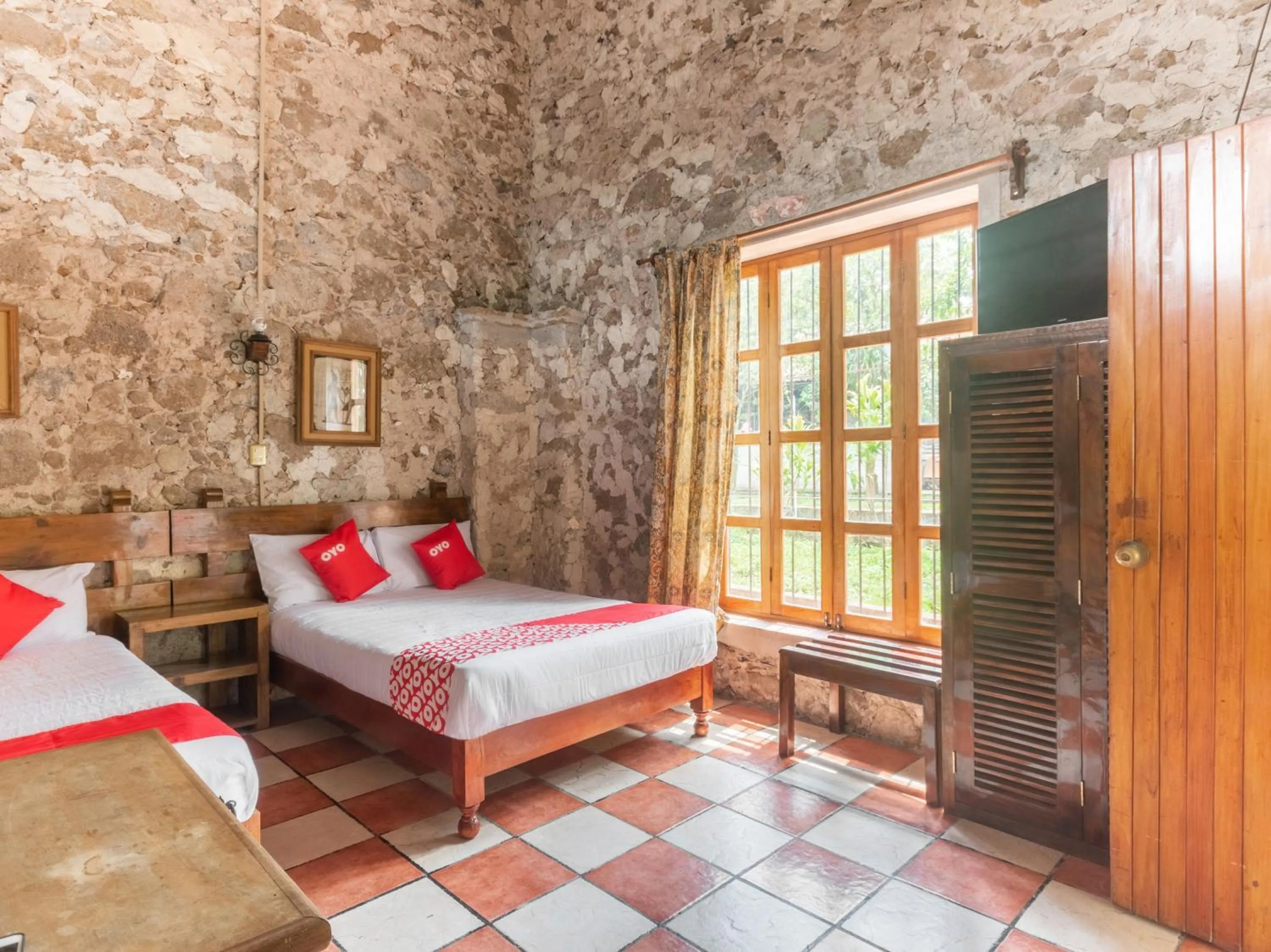 TV and multimedia, Bed in Rancho Hotel El Carmen