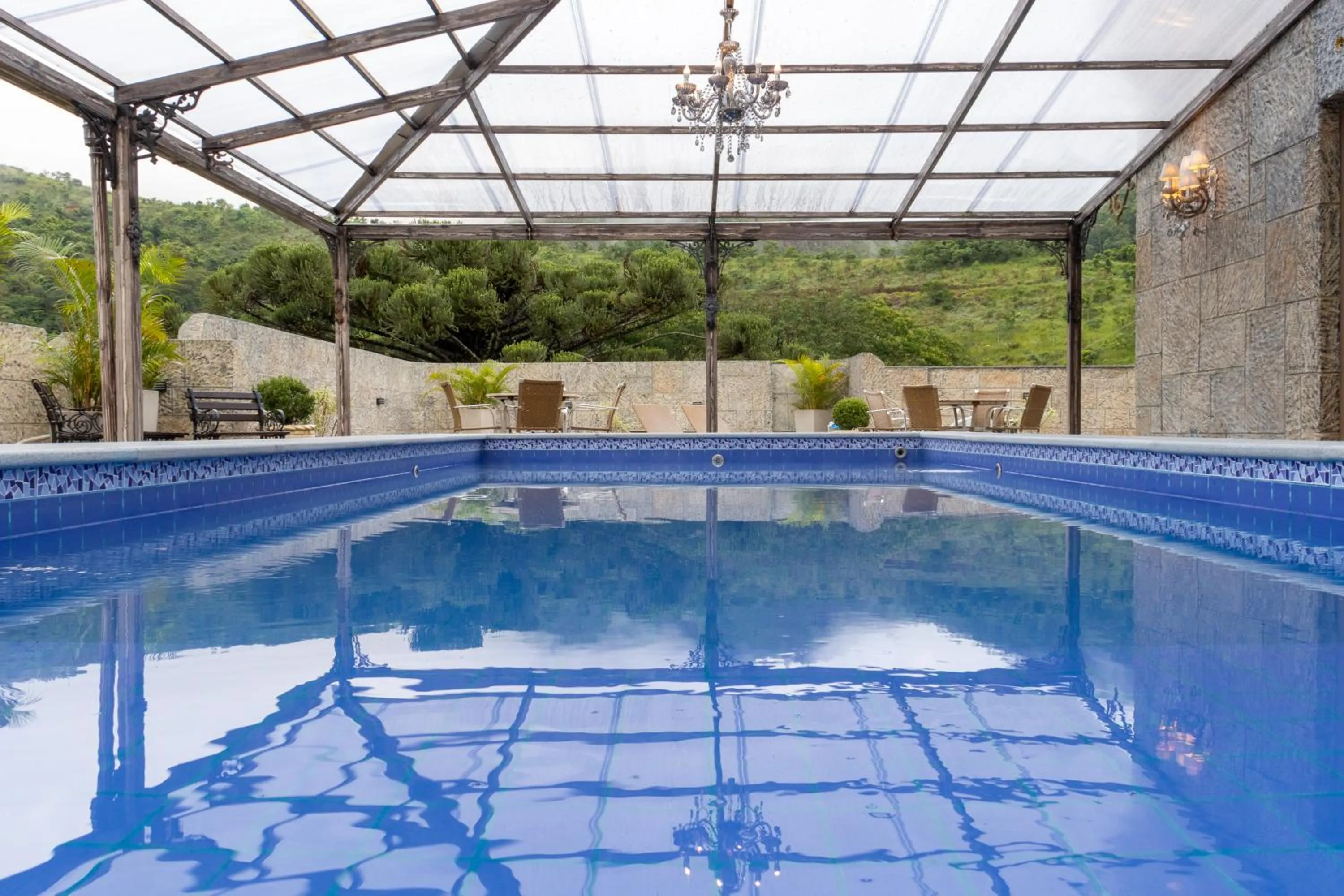 Swimming pool in Castelo de Itaipava - Hotel, Eventos e Gastronomia