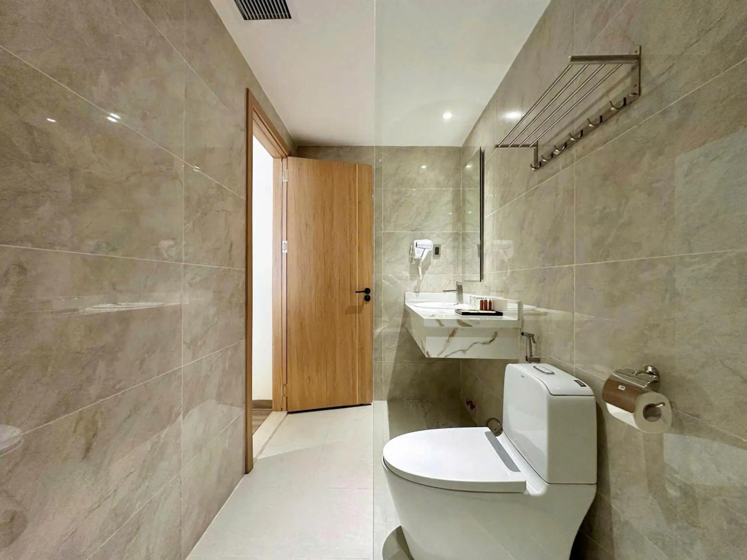 Shower in Túi Ba Gang Central Hotel