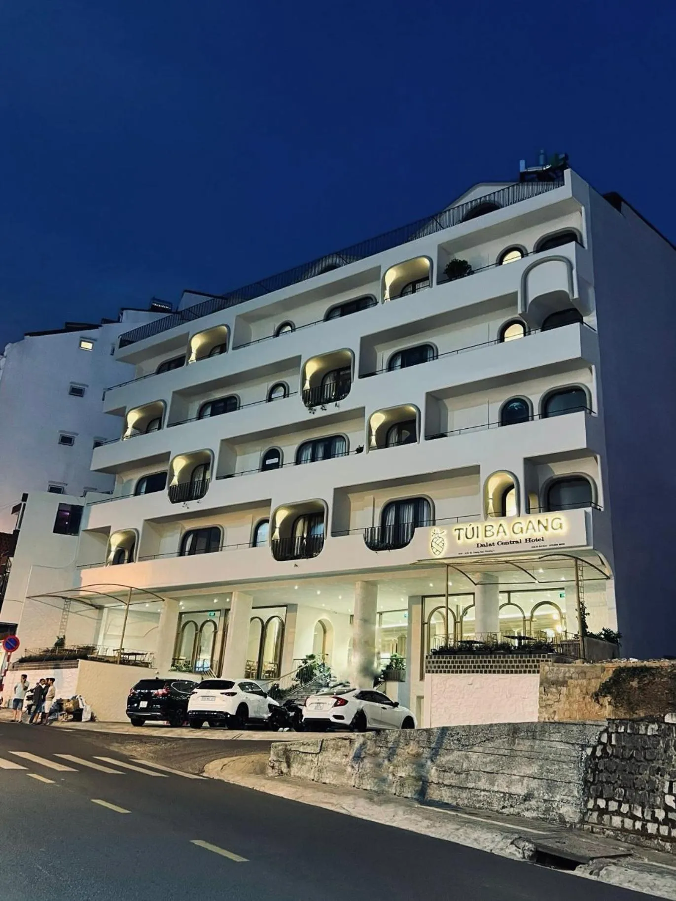 Property building in Túi Ba Gang Central Hotel