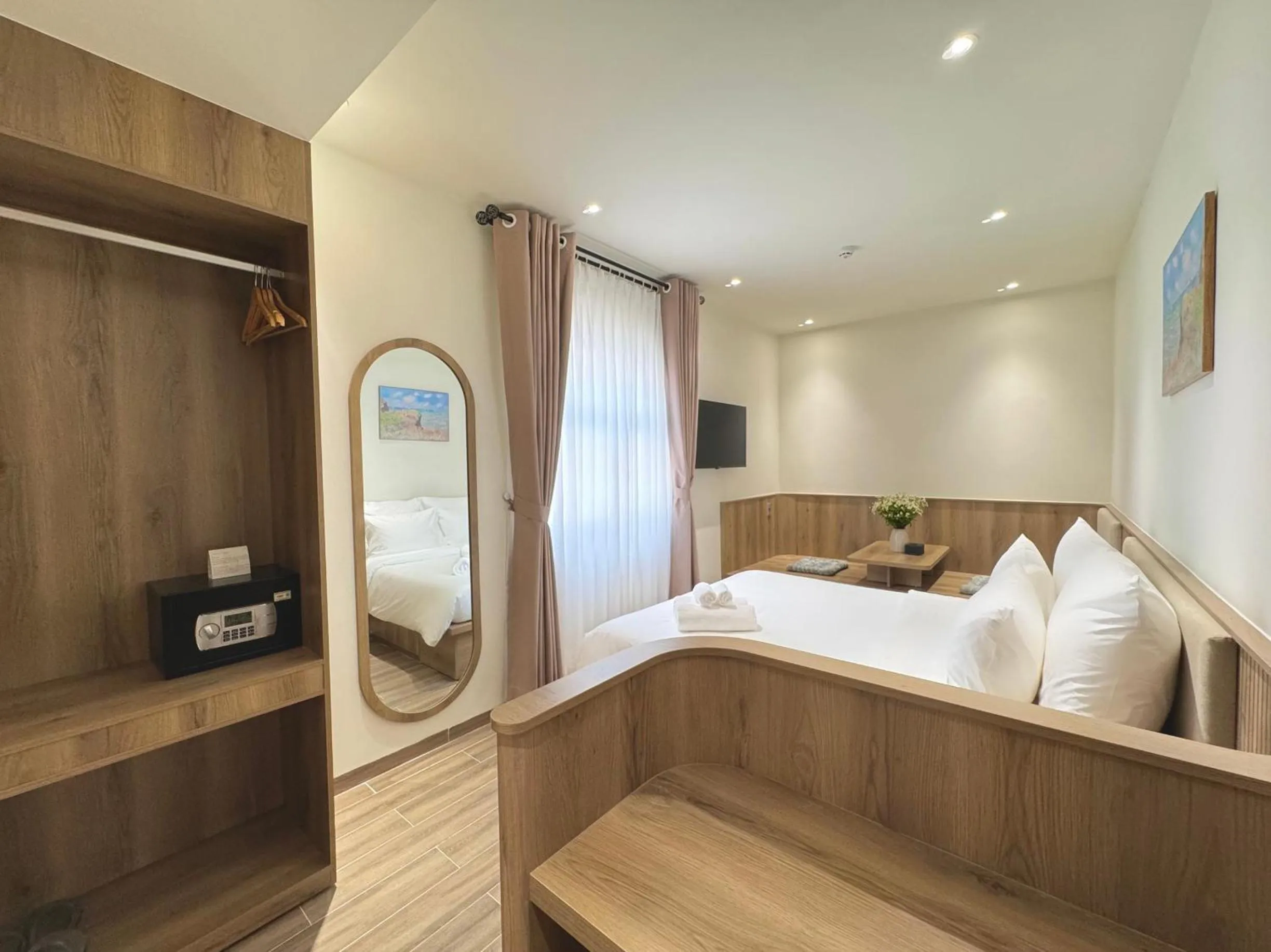 Photo of the whole room, Bed in Túi Ba Gang Central Hotel