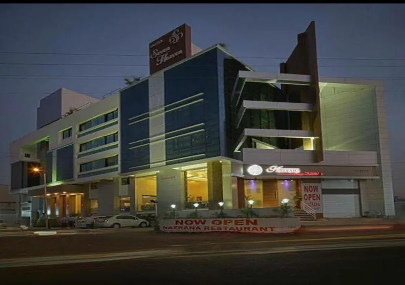 Property Building in Hotel Seven Heaven