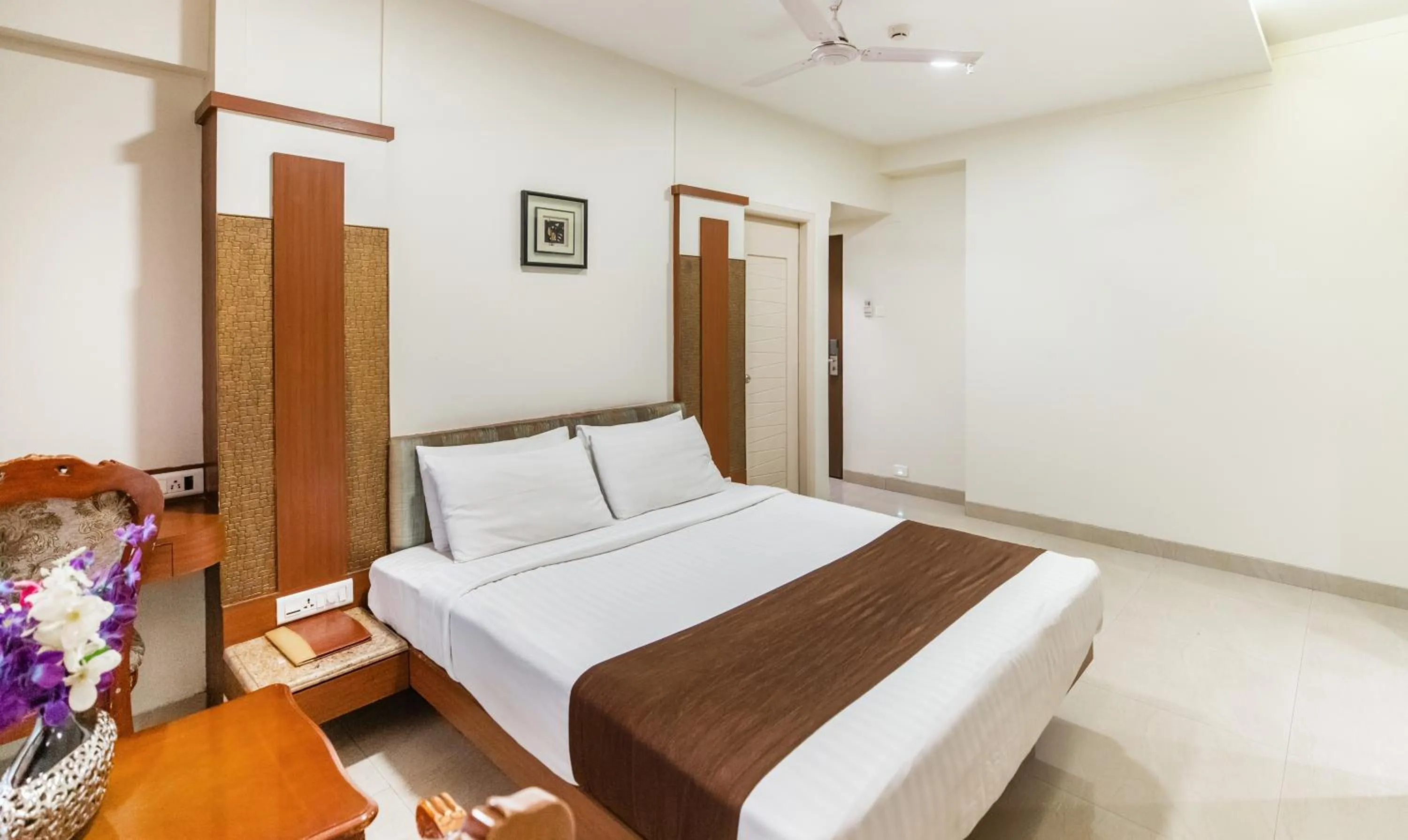 Bed in Hotel Seven Heaven