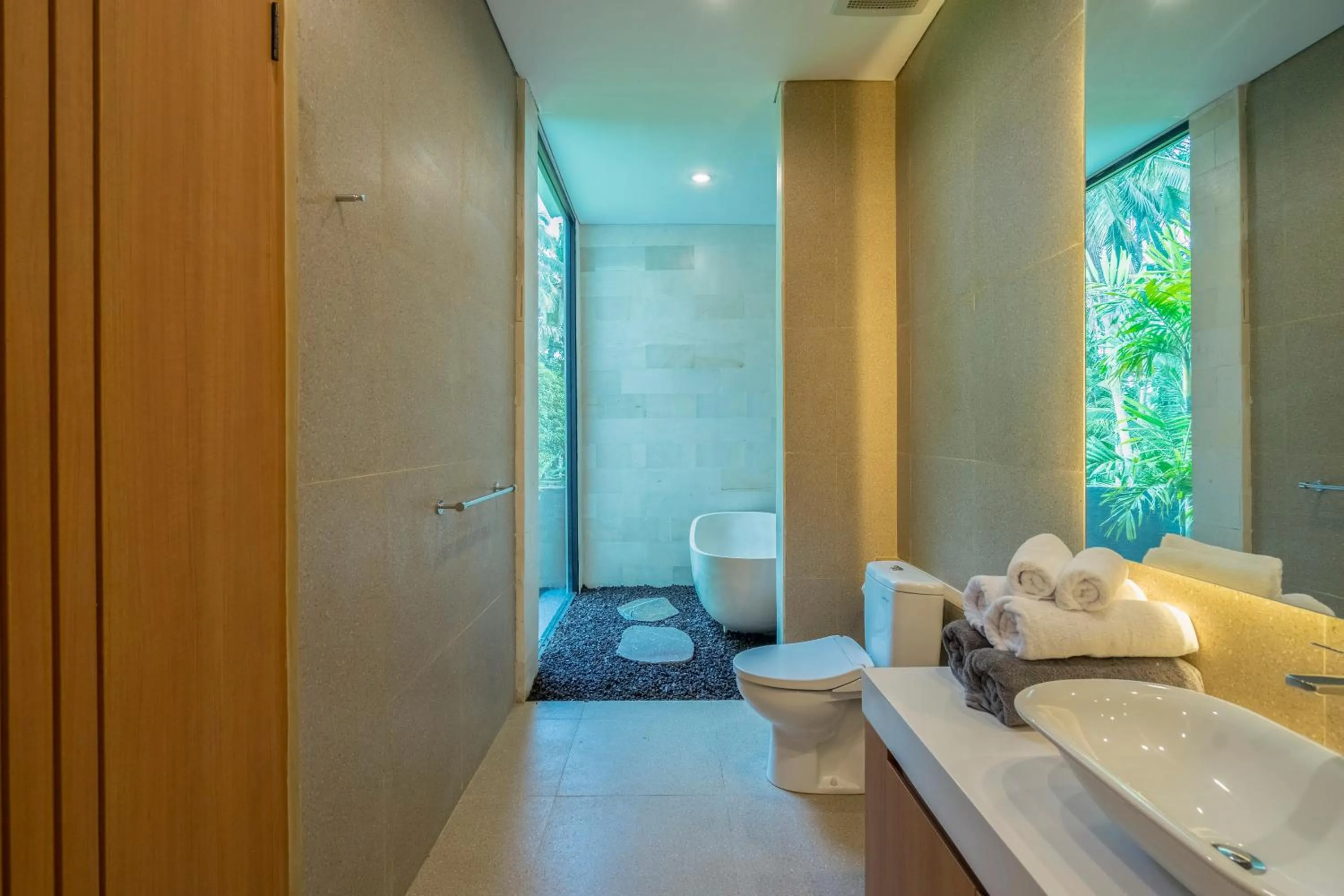 Bathroom in Villa Talun by GORO
