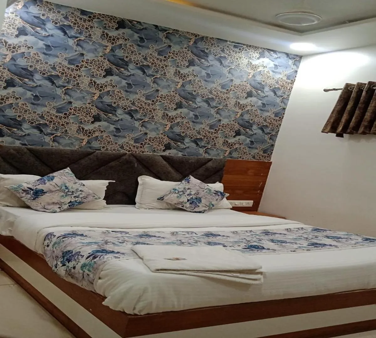 Photo of the whole room in Galaxy Inn Hotel