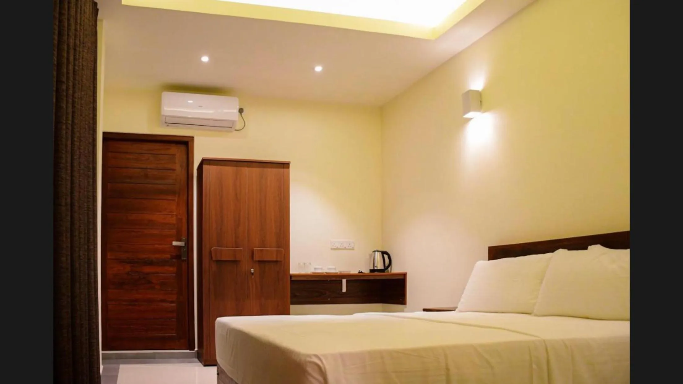 Bed in Fortwill City Hotel