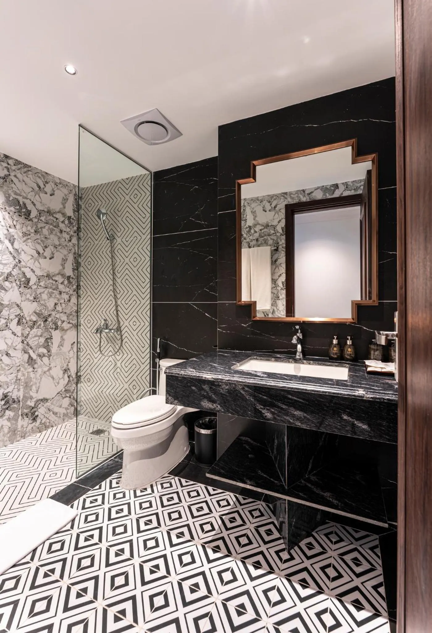 Shower in Eli Rina Hotel