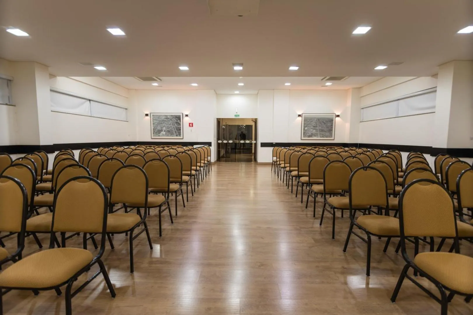 Business facilities in Hotel Bahamas