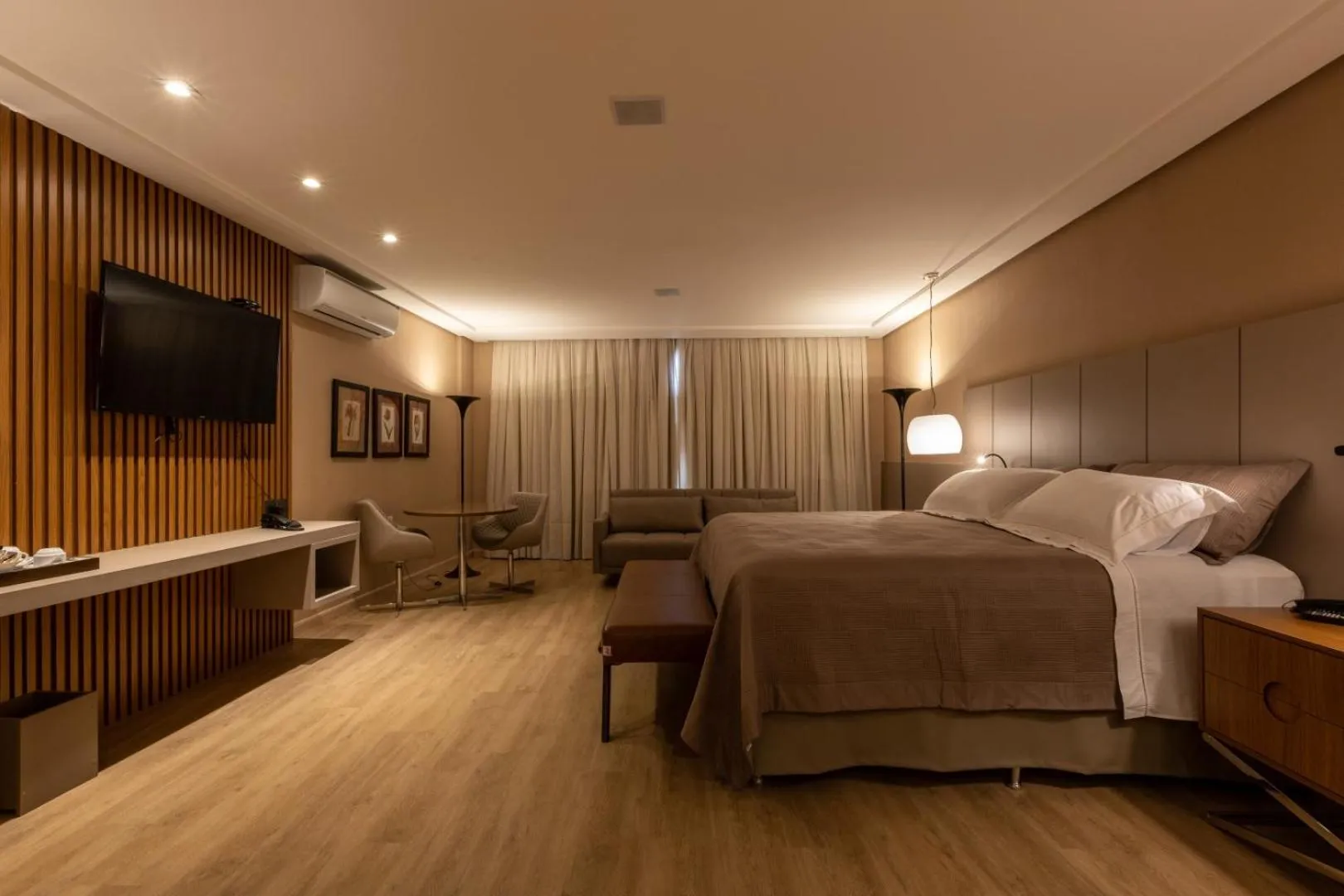 Bed in Hotel Bahamas