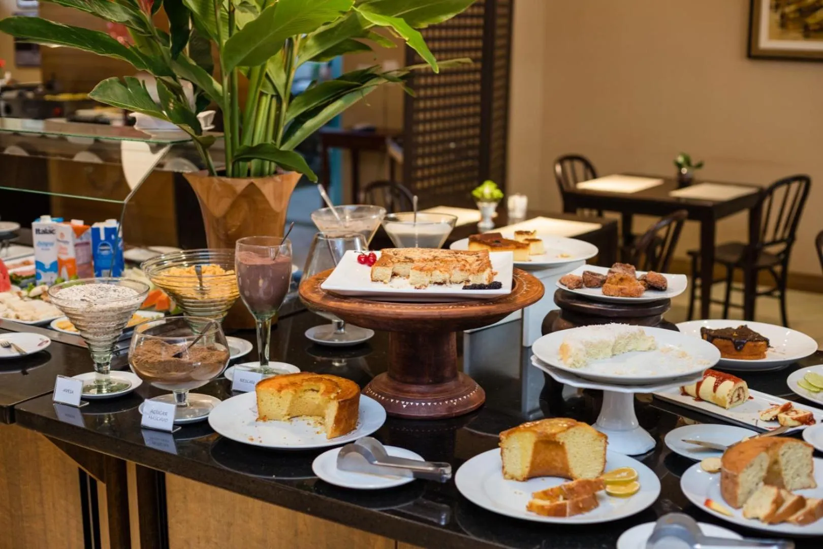 Breakfast in Hotel Bahamas