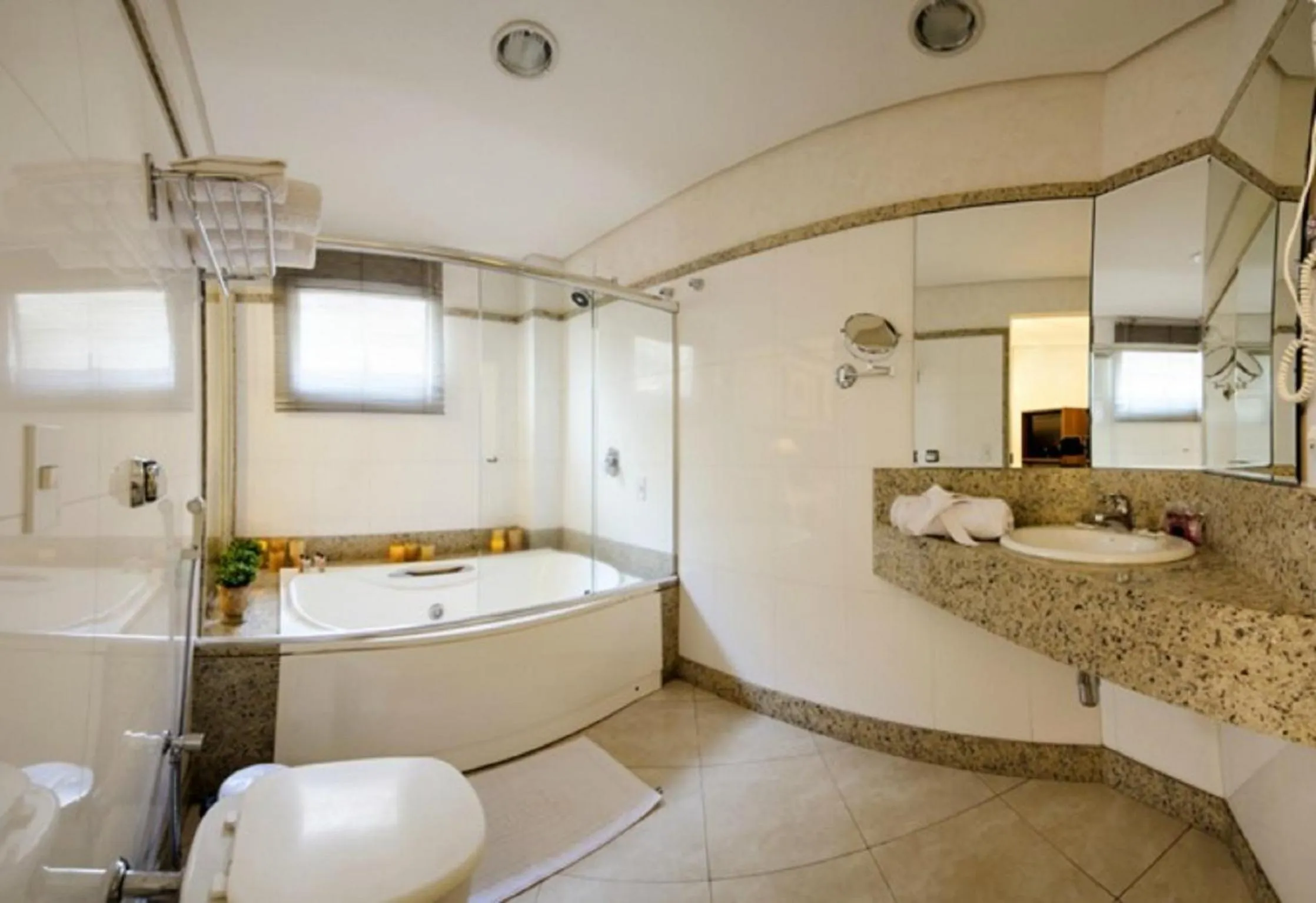 Bathroom in Hotel Bahamas