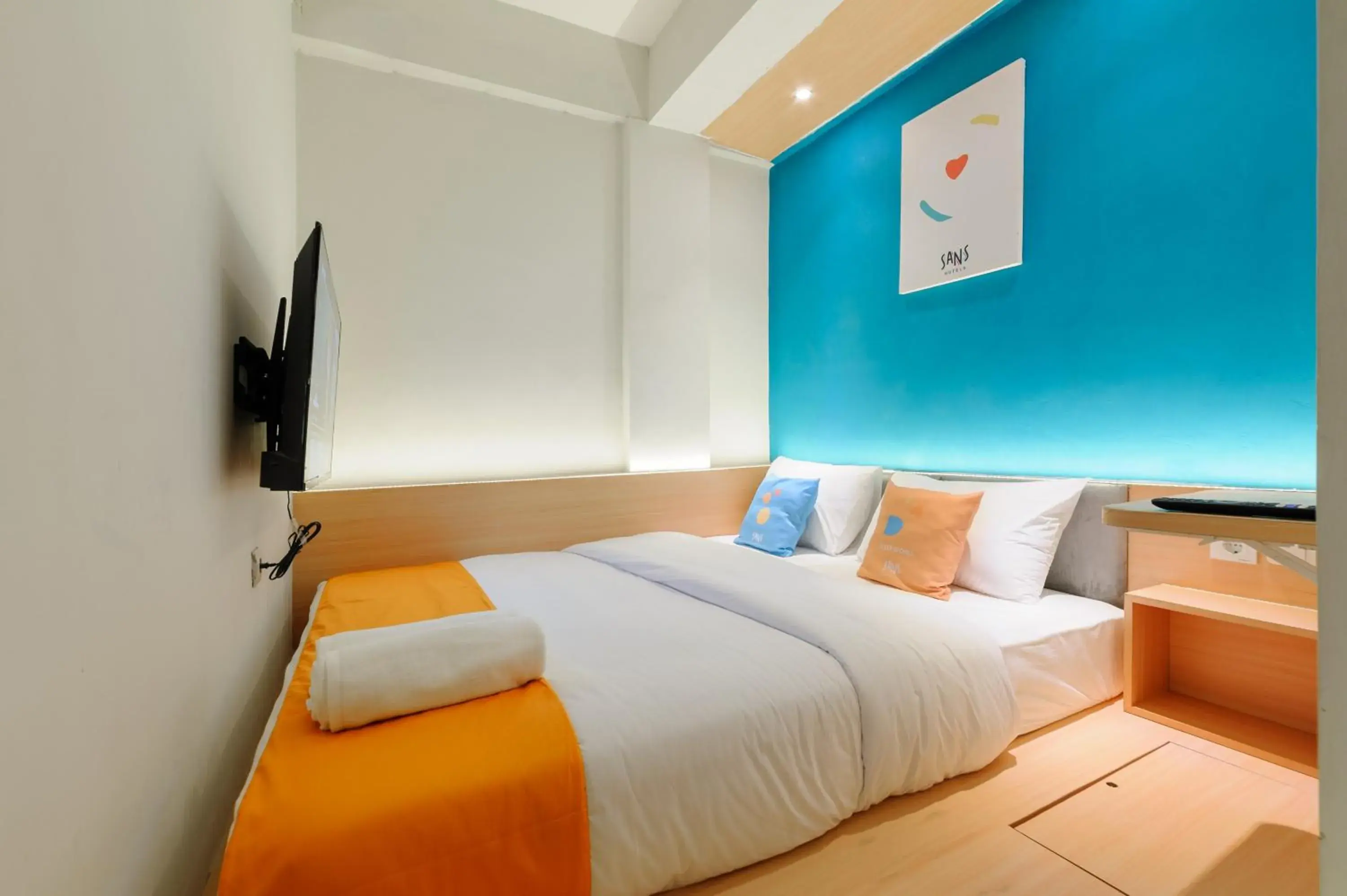 Deluxe Double Room in Sans Hotel Pesona Bekasi Deluxe Double Room in Sans Hotel Pesona Bekasi